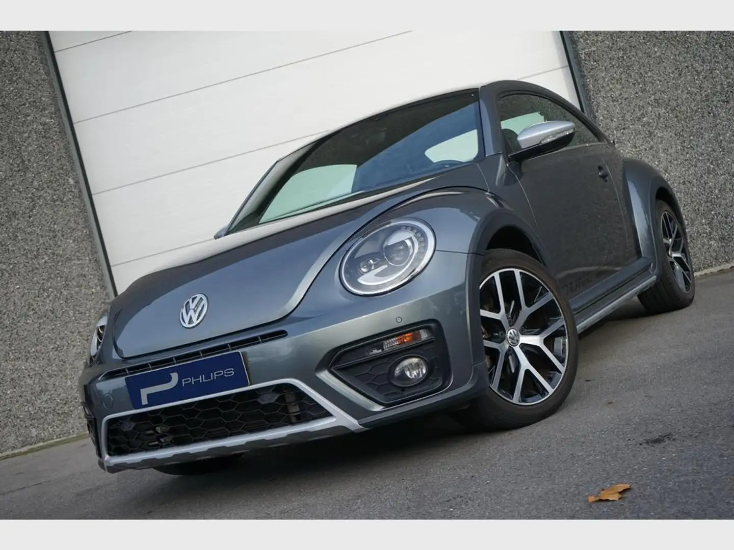 Volkswagen Beetle DUNE 1.2 TSI 105PK 6V LEDER / XENON / ALU Grijs - 1