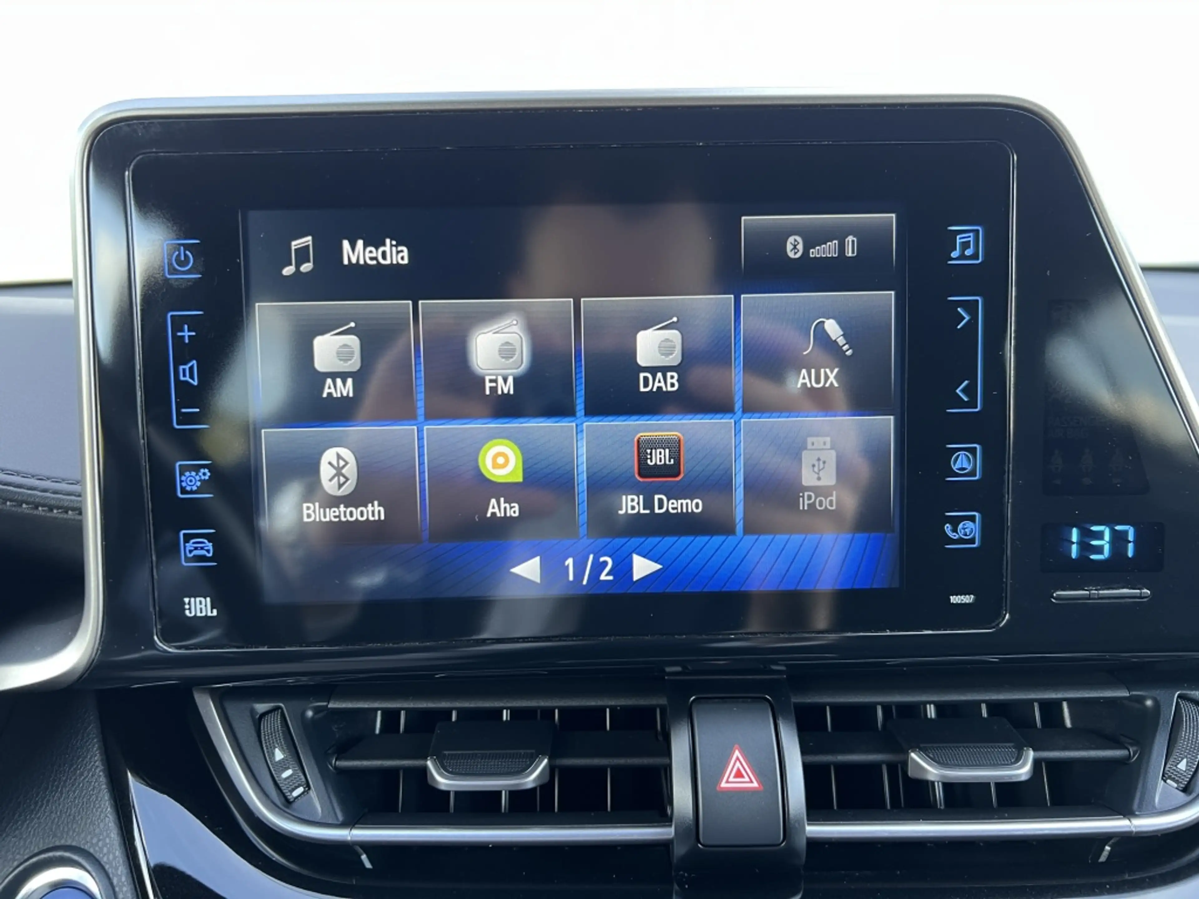 Toyota C-HR 1.8 Hybrid Style — photo 16