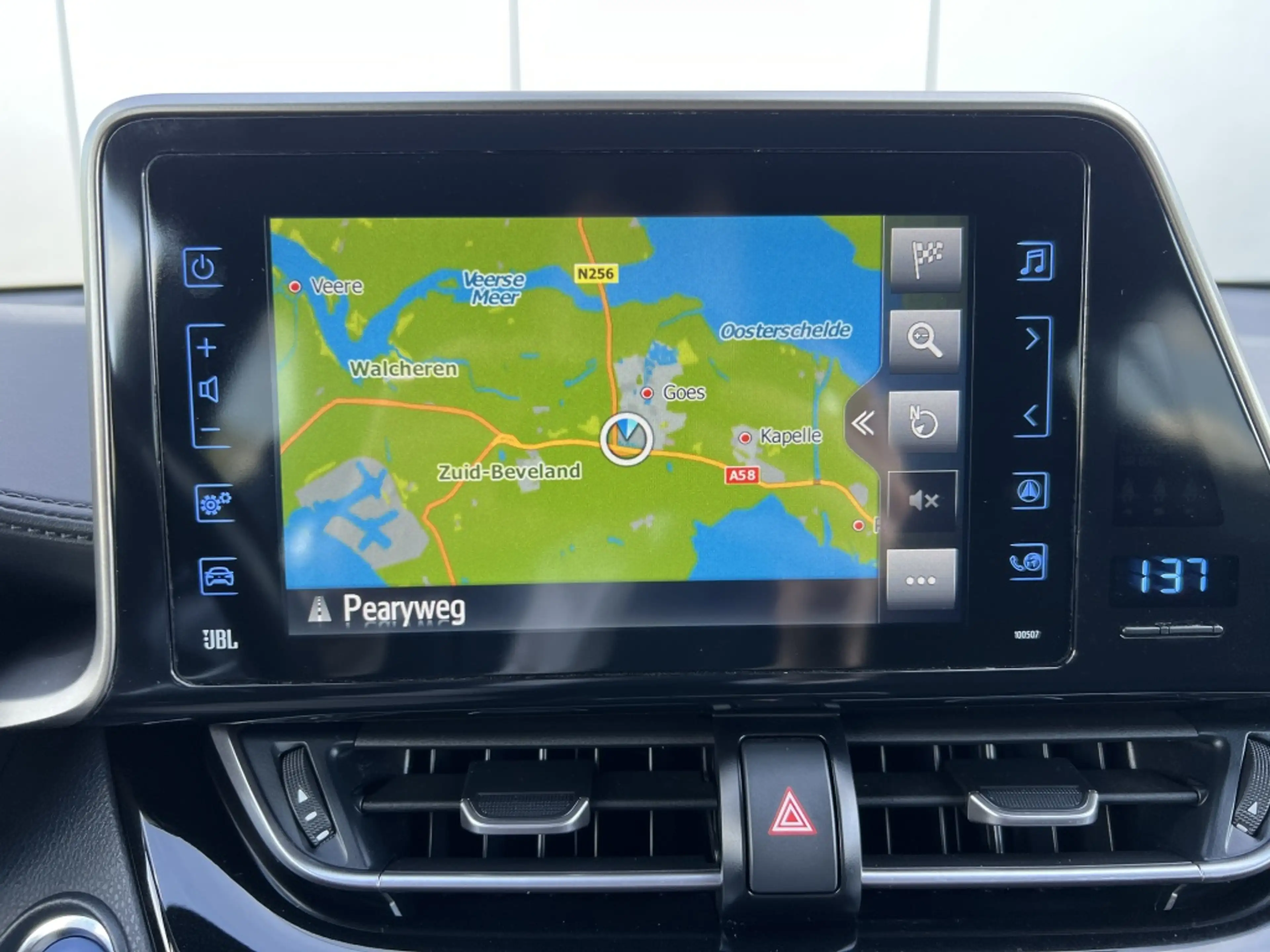 Toyota C-HR 1.8 Hybrid Style — photo 15