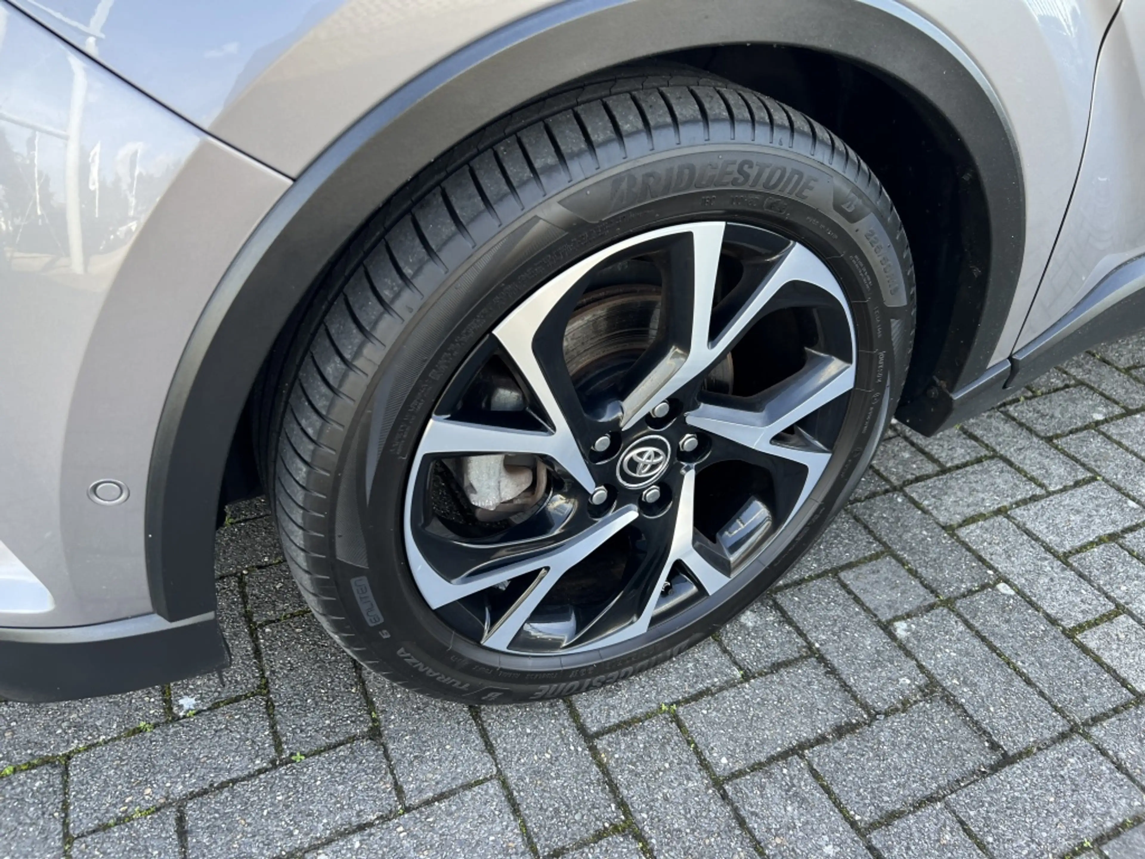 Toyota C-HR 1.8 Hybrid Style — photo 28