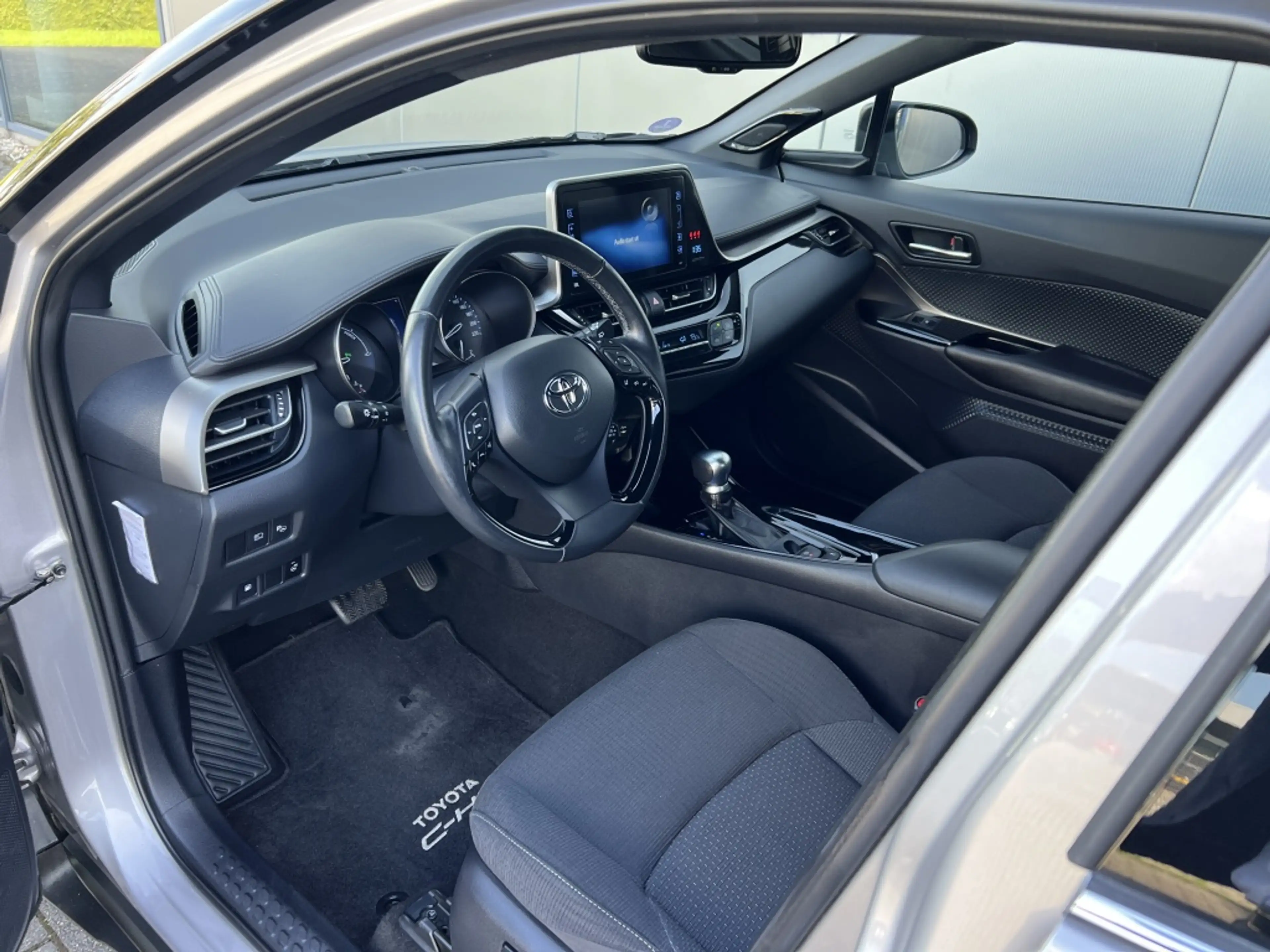 Toyota C-HR 1.8 Hybrid Style — photo 7
