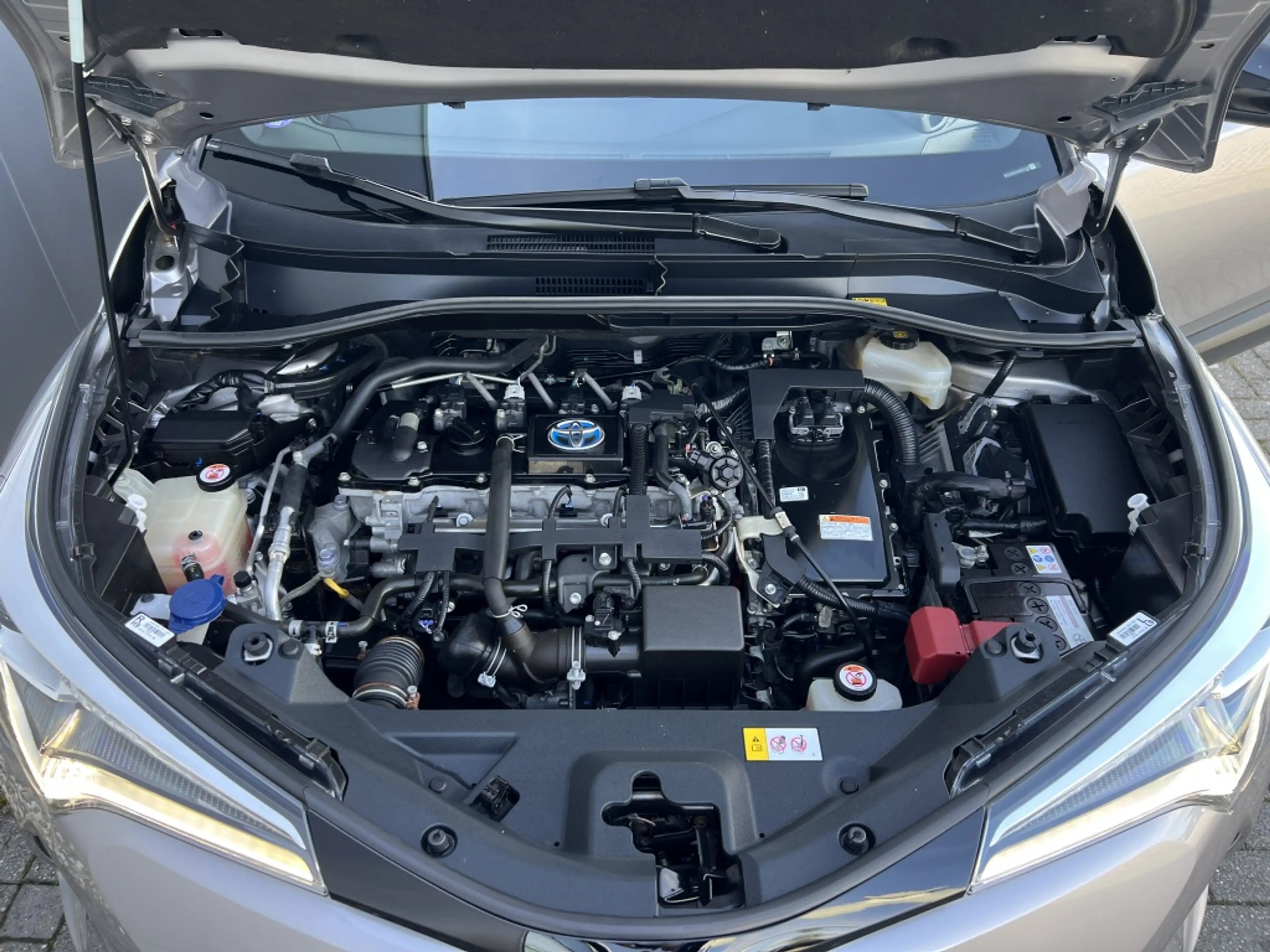 Toyota C-HR 1.8 Hybrid Style — photo 27