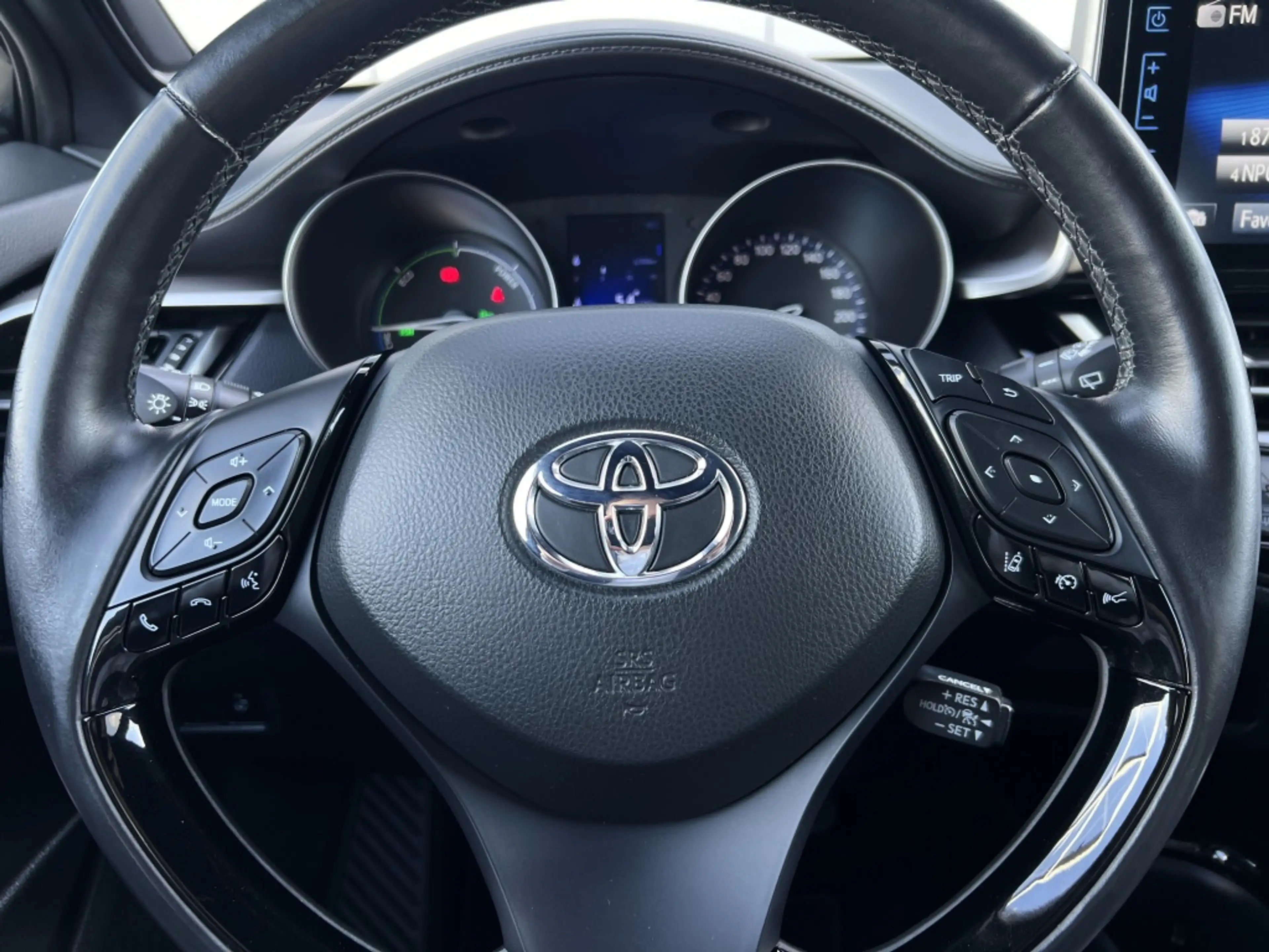 Toyota C-HR 1.8 Hybrid Style — photo 12
