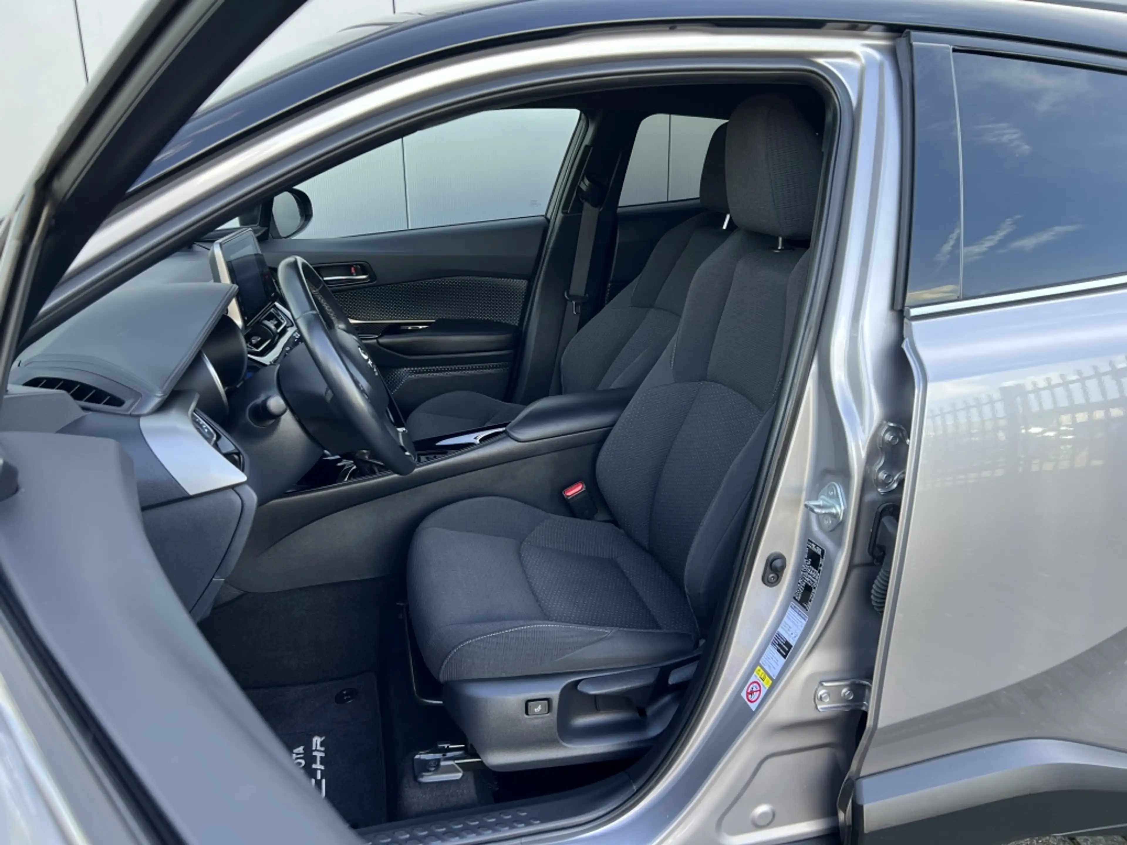 Toyota C-HR 1.8 Hybrid Style — photo 10