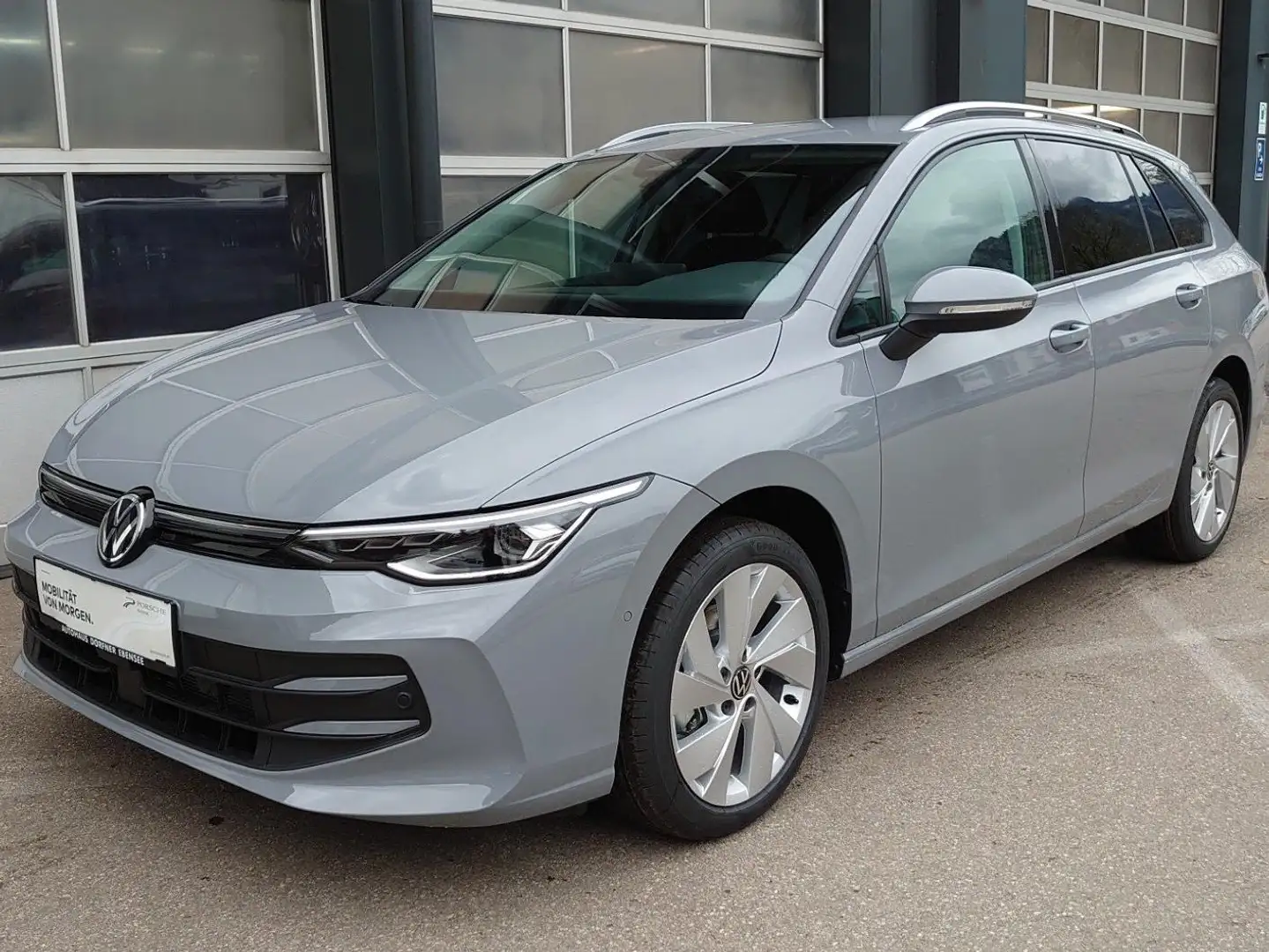 Volkswagen Golf Variant 1.5 TSI 85 kW Life Grau - 1