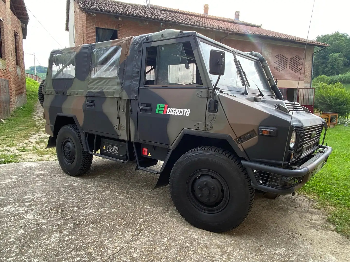 Iveco VM 90 MEZZO FOLLE Green - 1