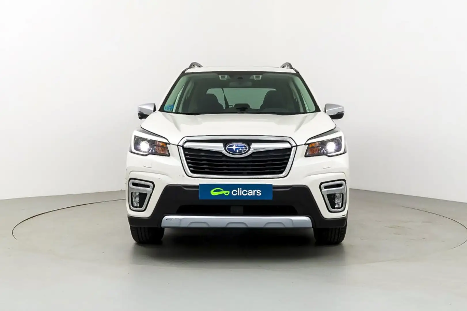 Subaru Forester 2.0i Hybrid Executive Plus CVT Silber - 2
