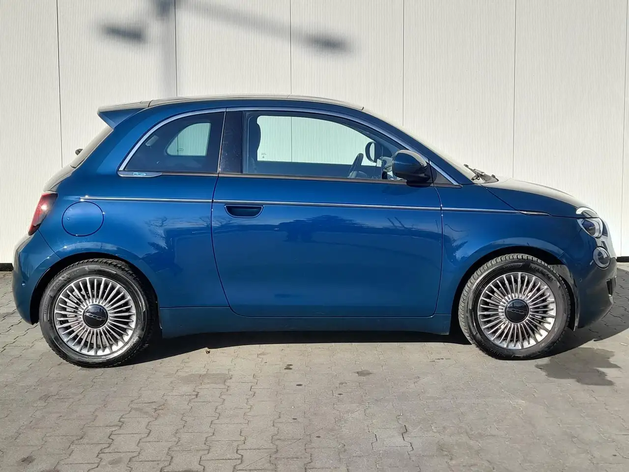 Fiat 500e 500 e NAVI/APP~2xPDC~SHZ~RFK~GRA~ALU~DAB~KLIMAUT 7