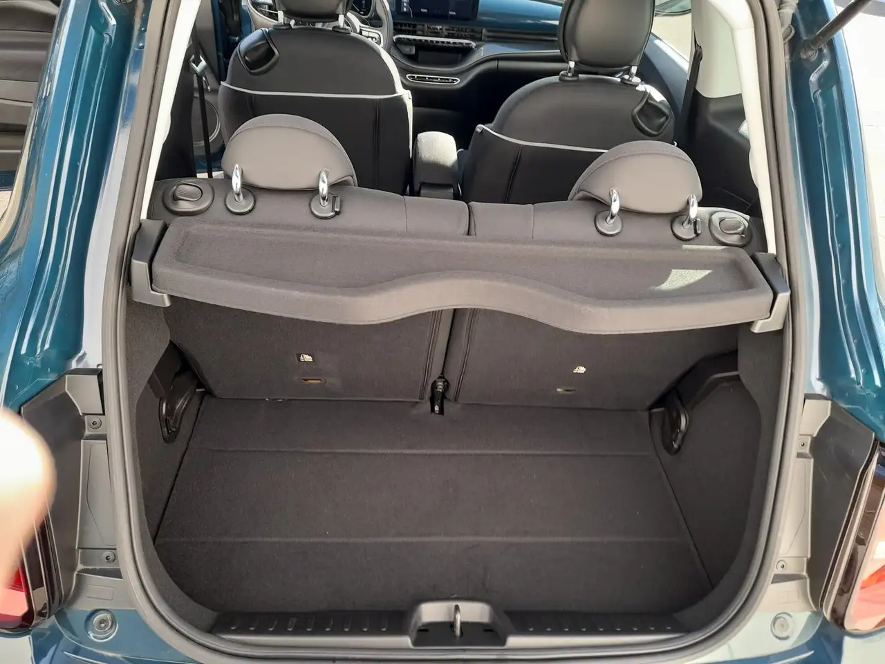Fiat 500e 500 e NAVI/APP~2xPDC~SHZ~RFK~GRA~ALU~DAB~KLIMAUT 11