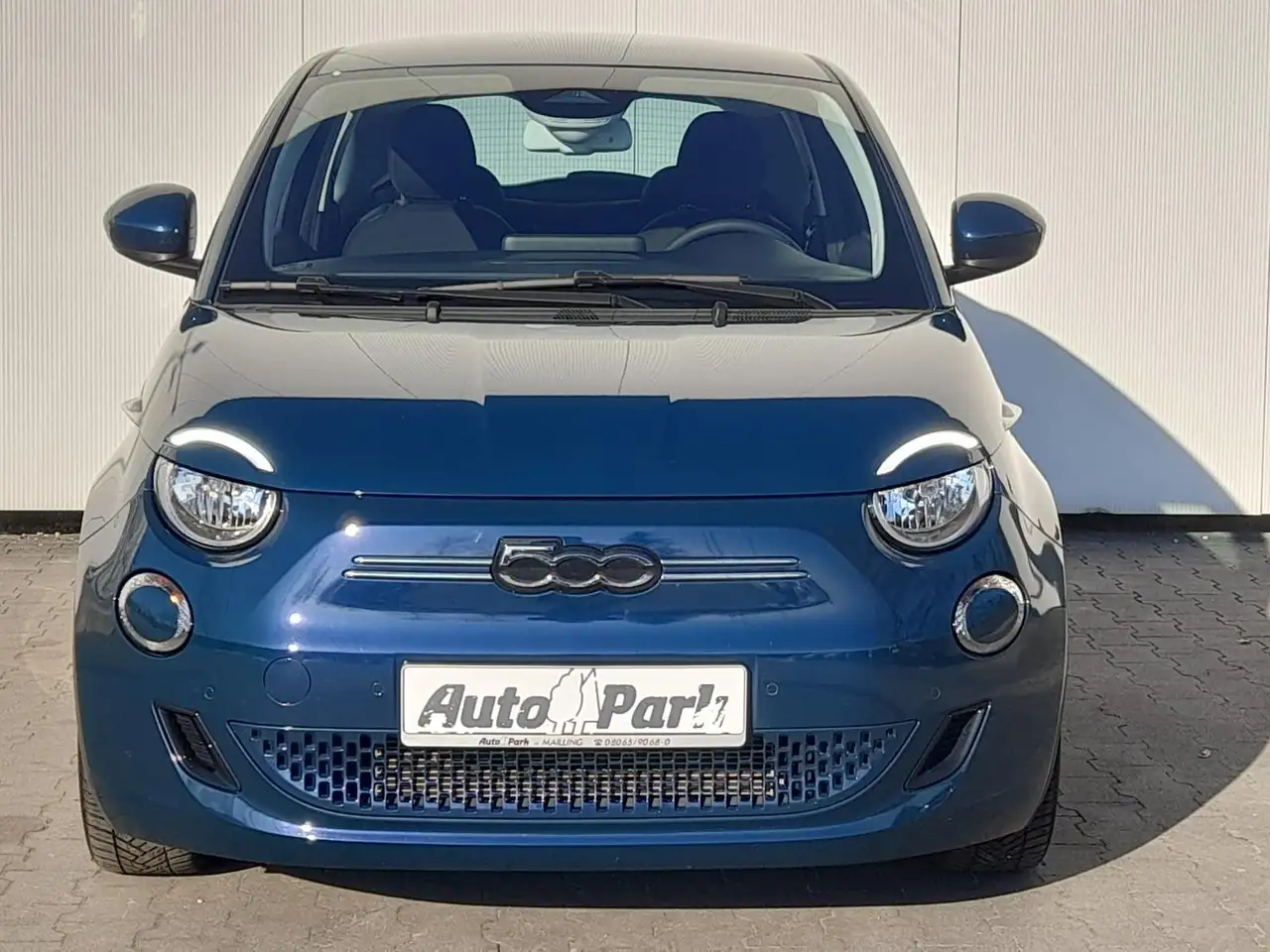 Fiat 500e 500 e NAVI/APP~2xPDC~SHZ~RFK~GRA~ALU~DAB~KLIMAUT 4