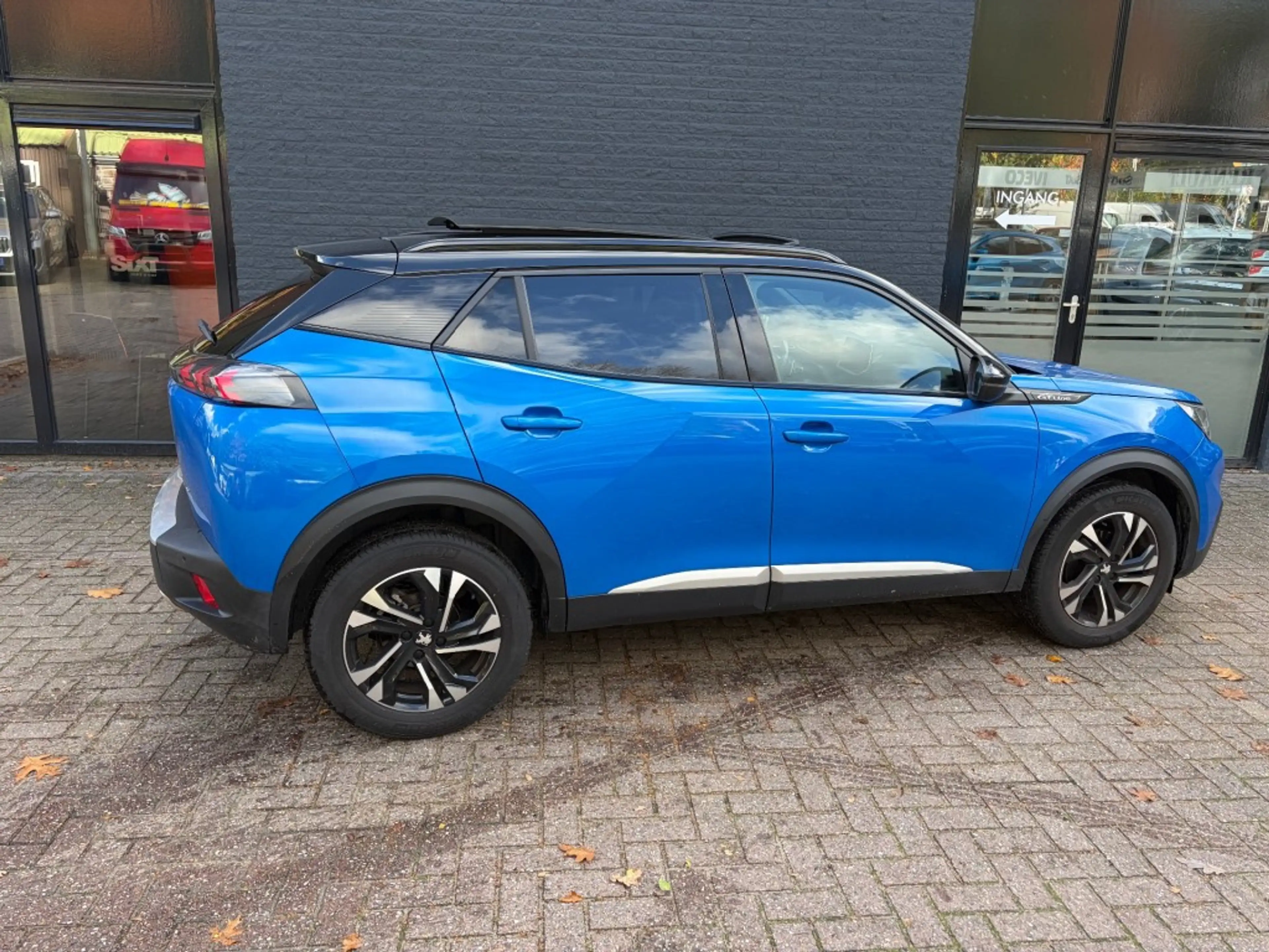 Peugeot 2008 1.2 PURETECH GT-LINE opendak — photo 5