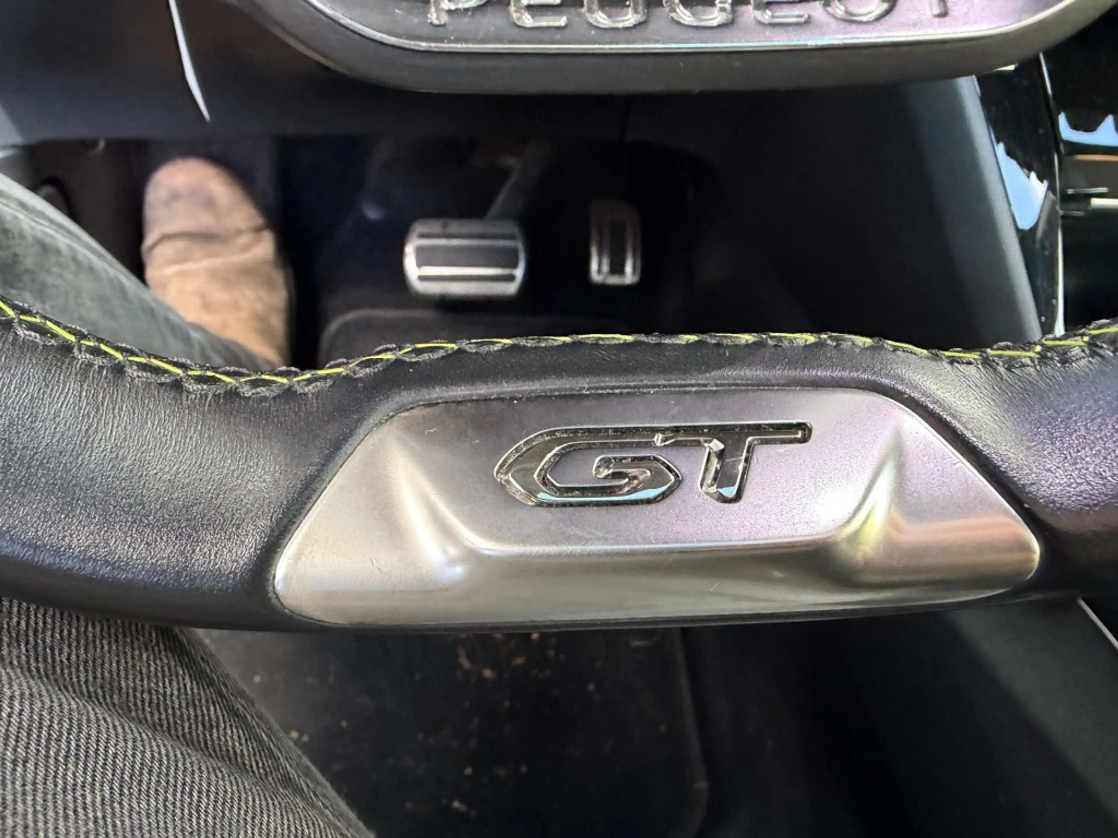 Peugeot 2008 1.2 PURETECH GT-LINE opendak — photo 14