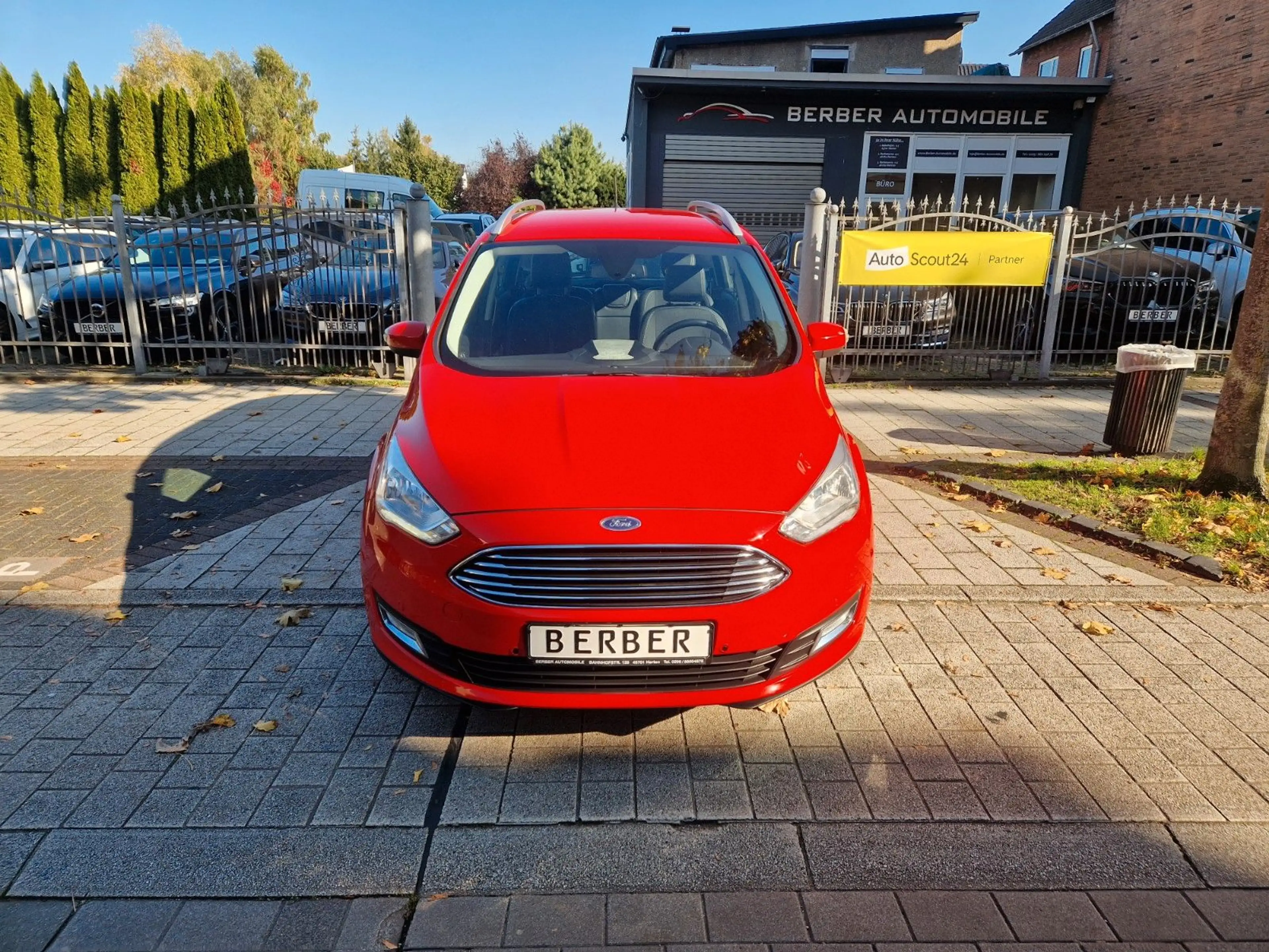 Ford Grand C-Max Grand C-MAX Titanium*Navi*Cam*Shz*Ahk*7-Sitzer — photo 2