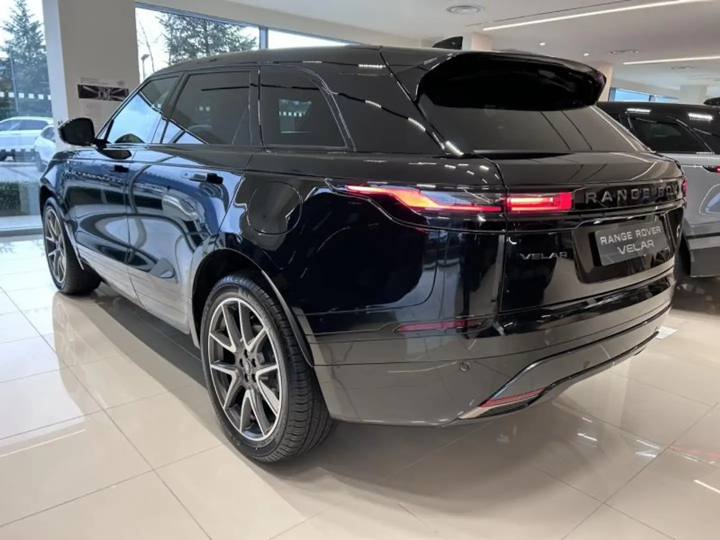 Land Rover Range Rover Velar 2.0 P400e 404ch PHEV Dynamic HSE AWD BVA Noir - 2