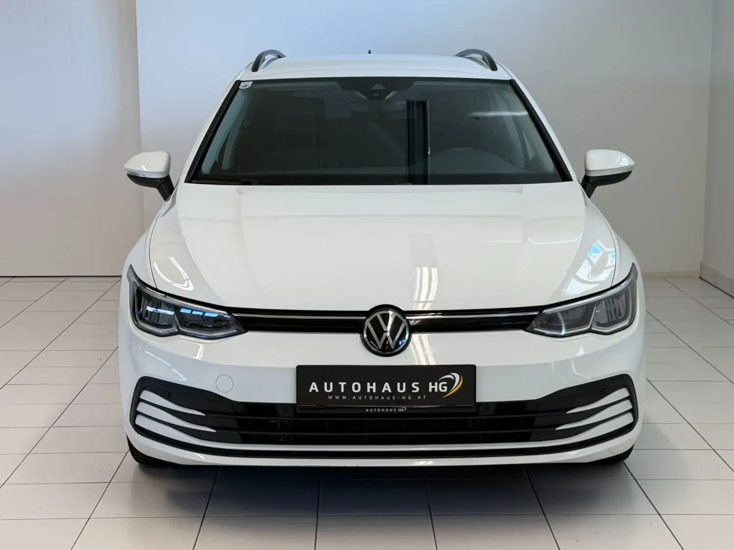 Volkswagen Golf VIII 2.0 TDI Life*AHK*ACC*AMBIENTE*LED* Weiß - 2