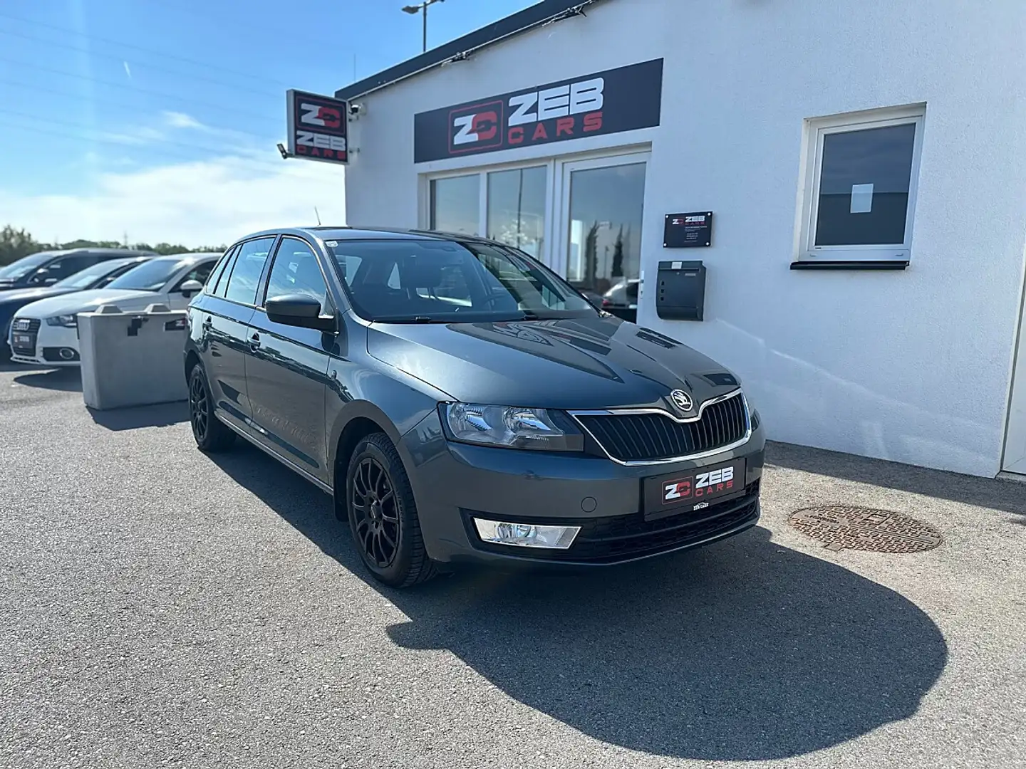 Skoda Rapid/Spaceback Rapid 1,6 TDI Elegance Grau - 1