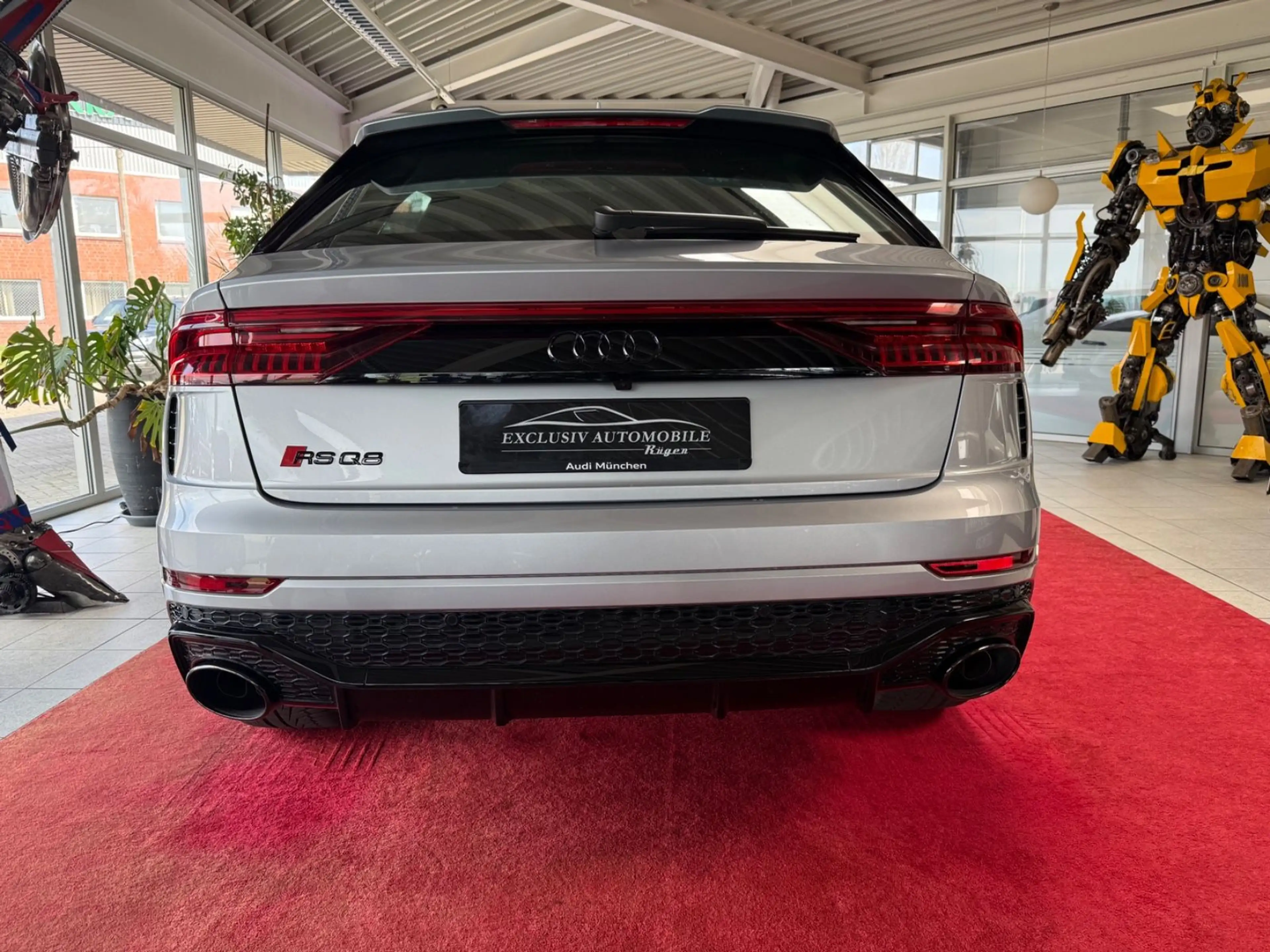 Audi RS Q8 4.0 TFSI Florettsilber Keramik B&O 305Km/H — photo 9