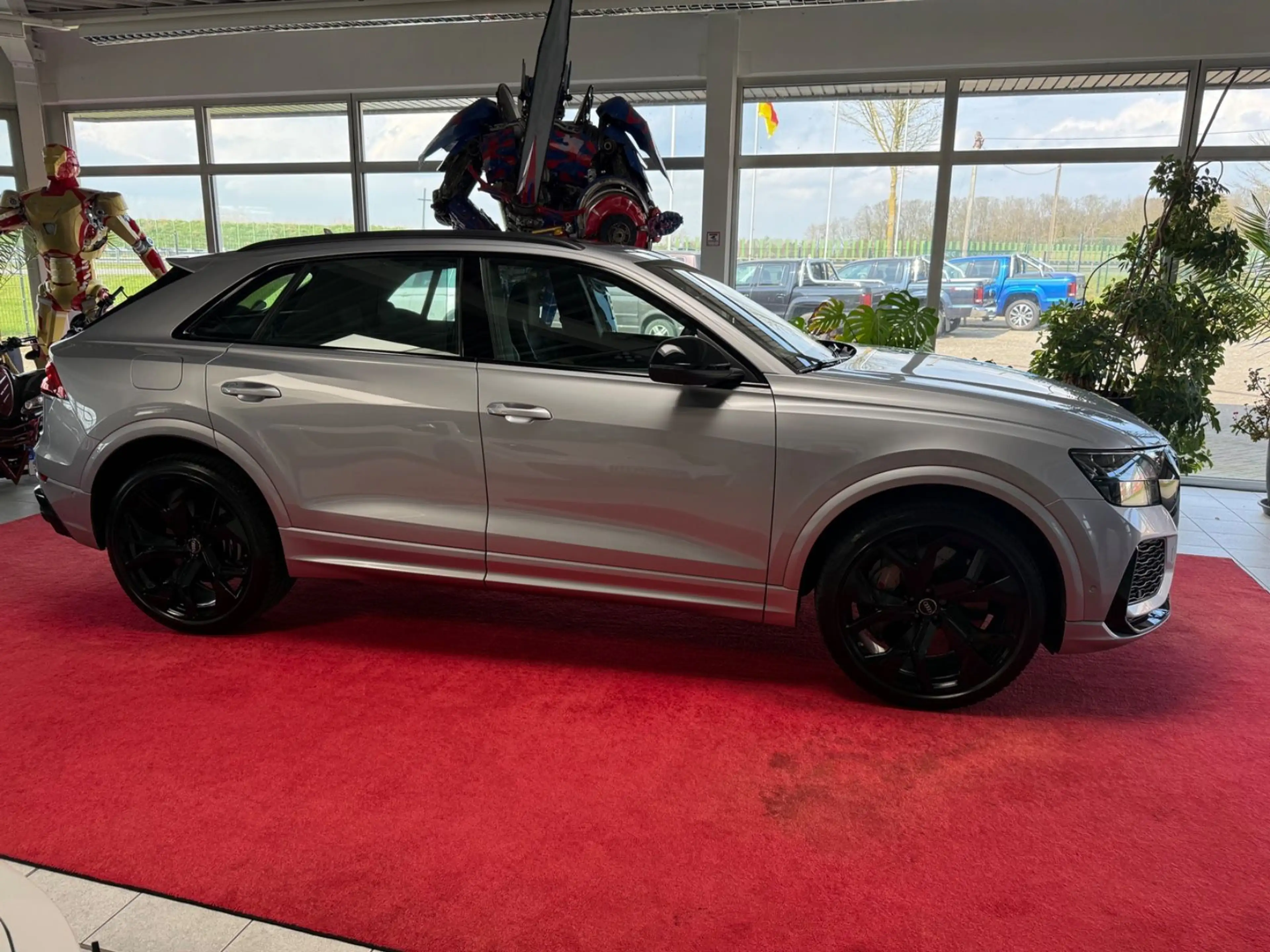 Audi RS Q8 4.0 TFSI Florettsilber Keramik B&O 305Km/H — photo 5
