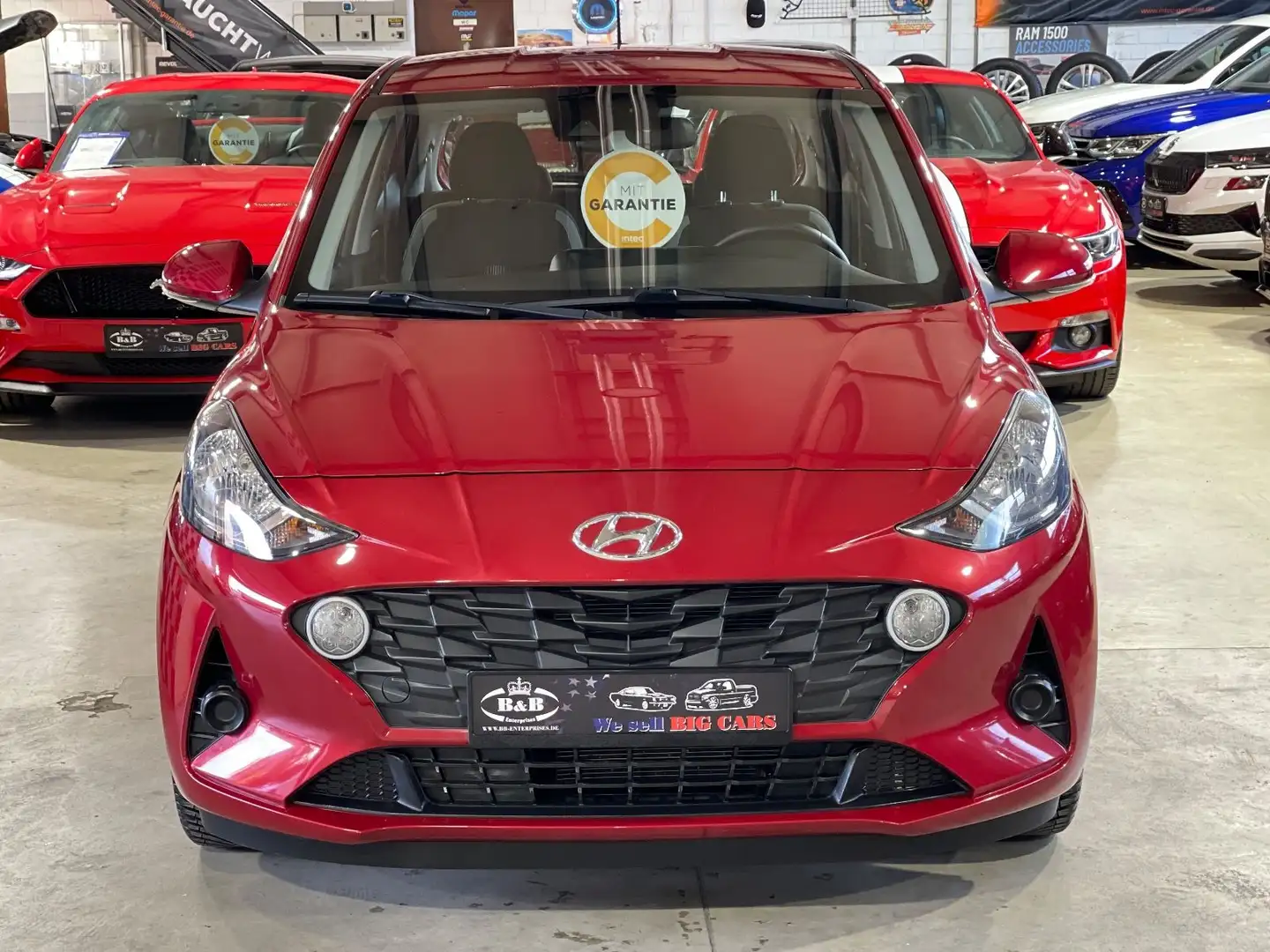 Hyundai i10 TREND+SITZH+LENKRAD HEIZ+KLIMA+PDC+SPUR.ASS. Rouge - 2