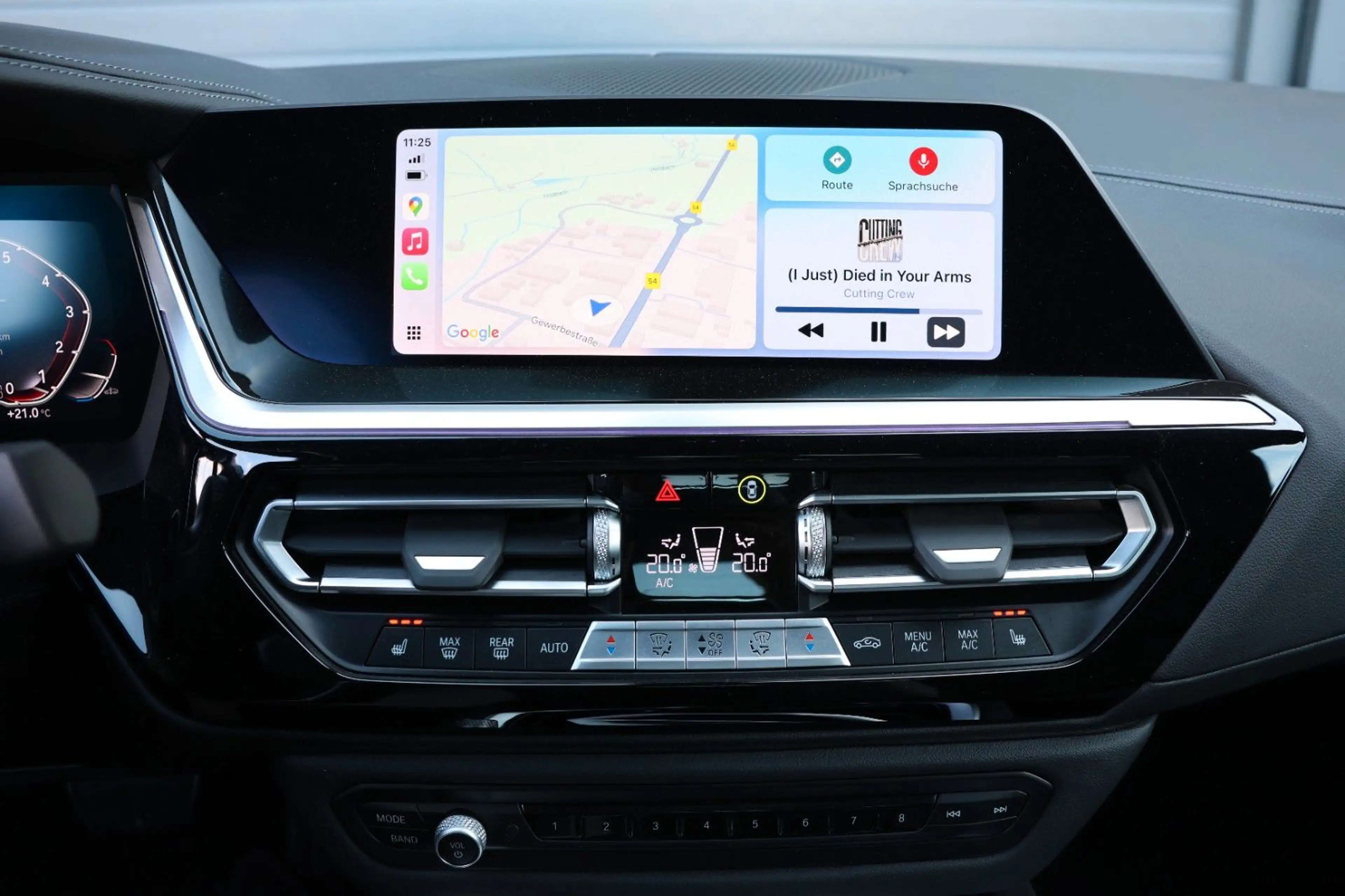 BMW Z4 sDrive30i M/HUD/APPLE/SHZ/LHZ/TOTW/KAMERA/R18 — photo 14