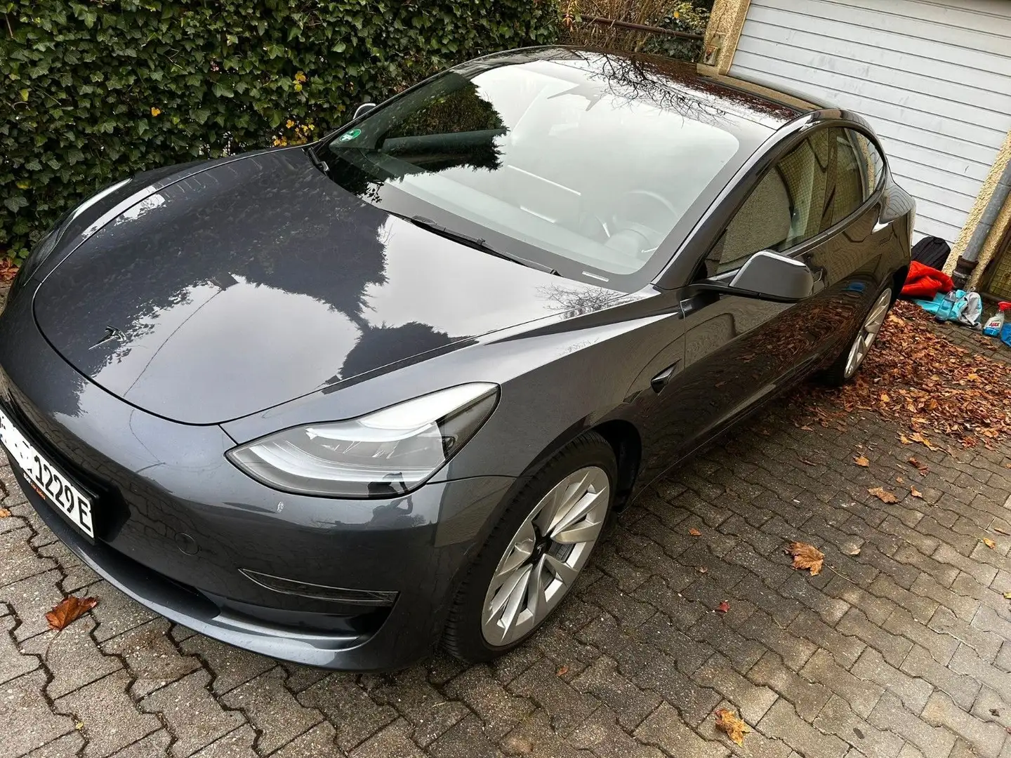 Tesla Model 3 Long Range Dual AWD 62000 KM TÜV Neu Grau - 2