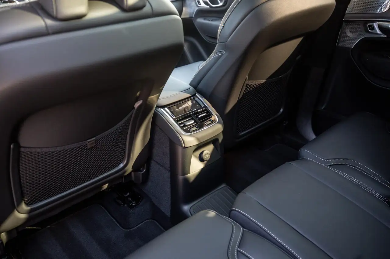 Volvo XC90 2.0 T8 Plug-in hybrid AWD Ultra Dark Exec. Ed., миниатюра 22