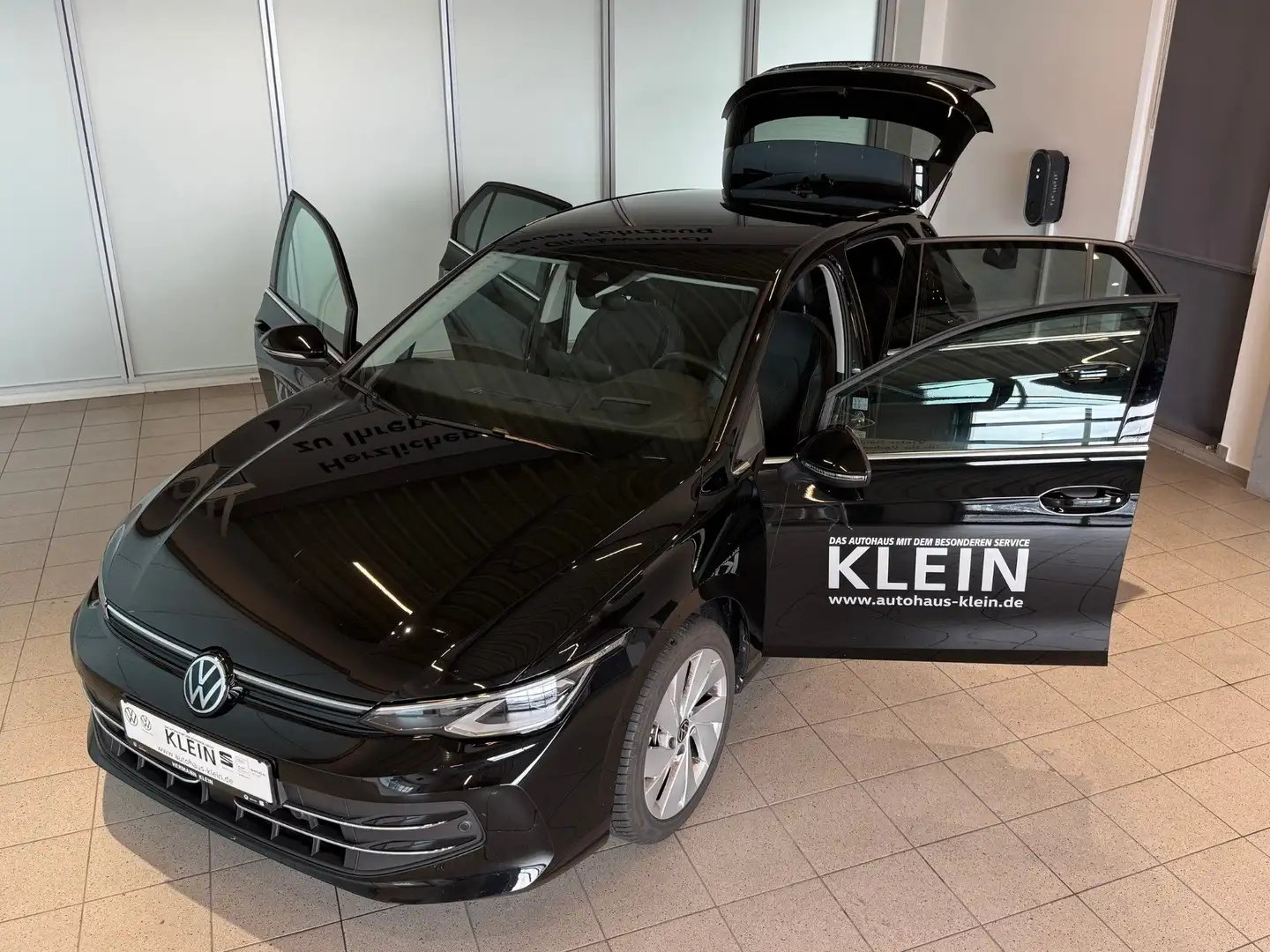 Volkswagen Golf VIII 1,5 eTSI Style Schwarz - 2