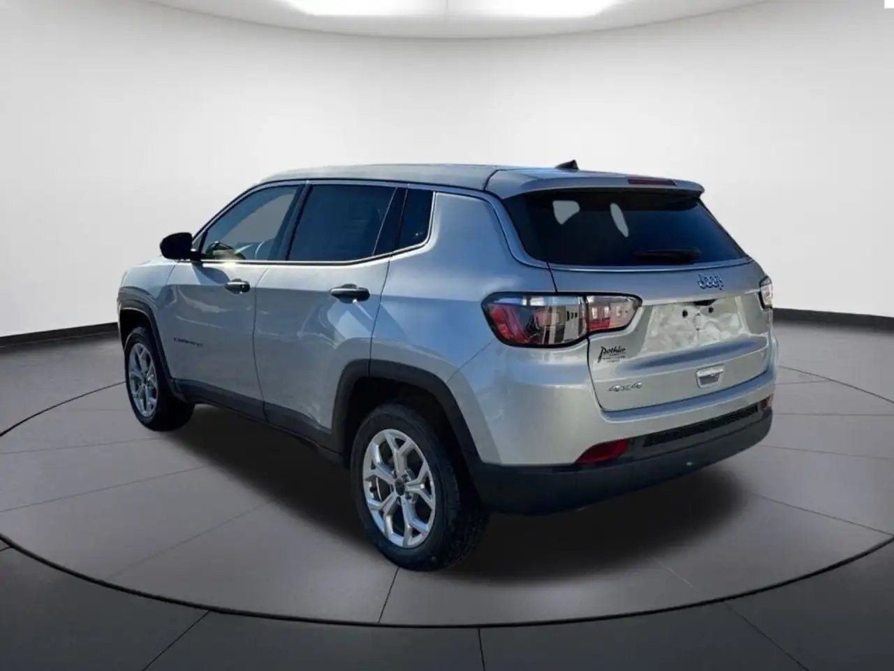 Jeep Compass photo Jeep Compass