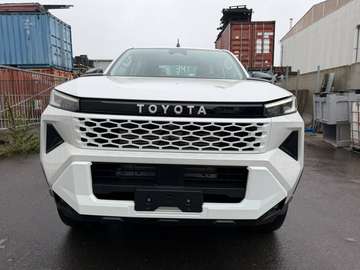2.8 D-4D 4WD Invincible ERC