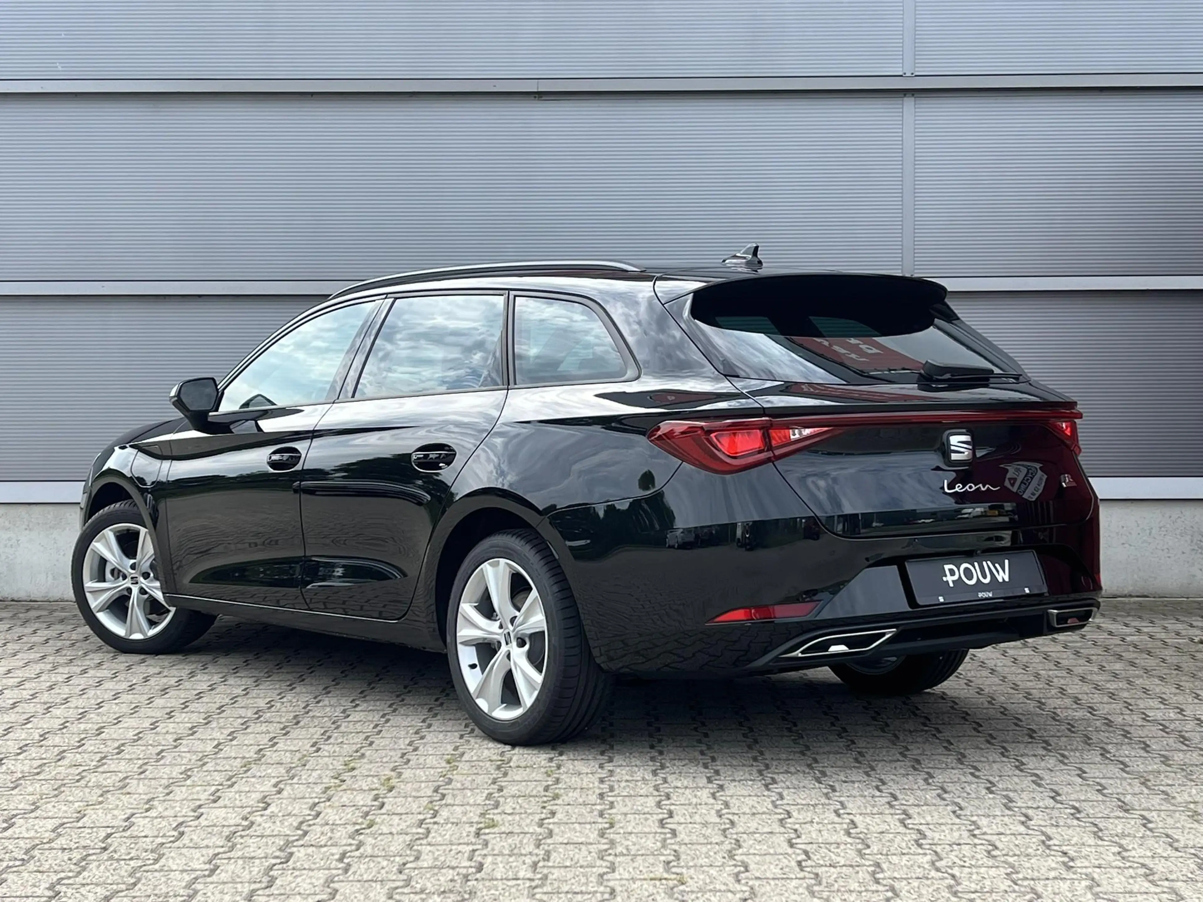 SEAT Leon e-Hybrid Sportstourer 1.5 TSI 204pk DSG FR Business | Trekh — photo 13