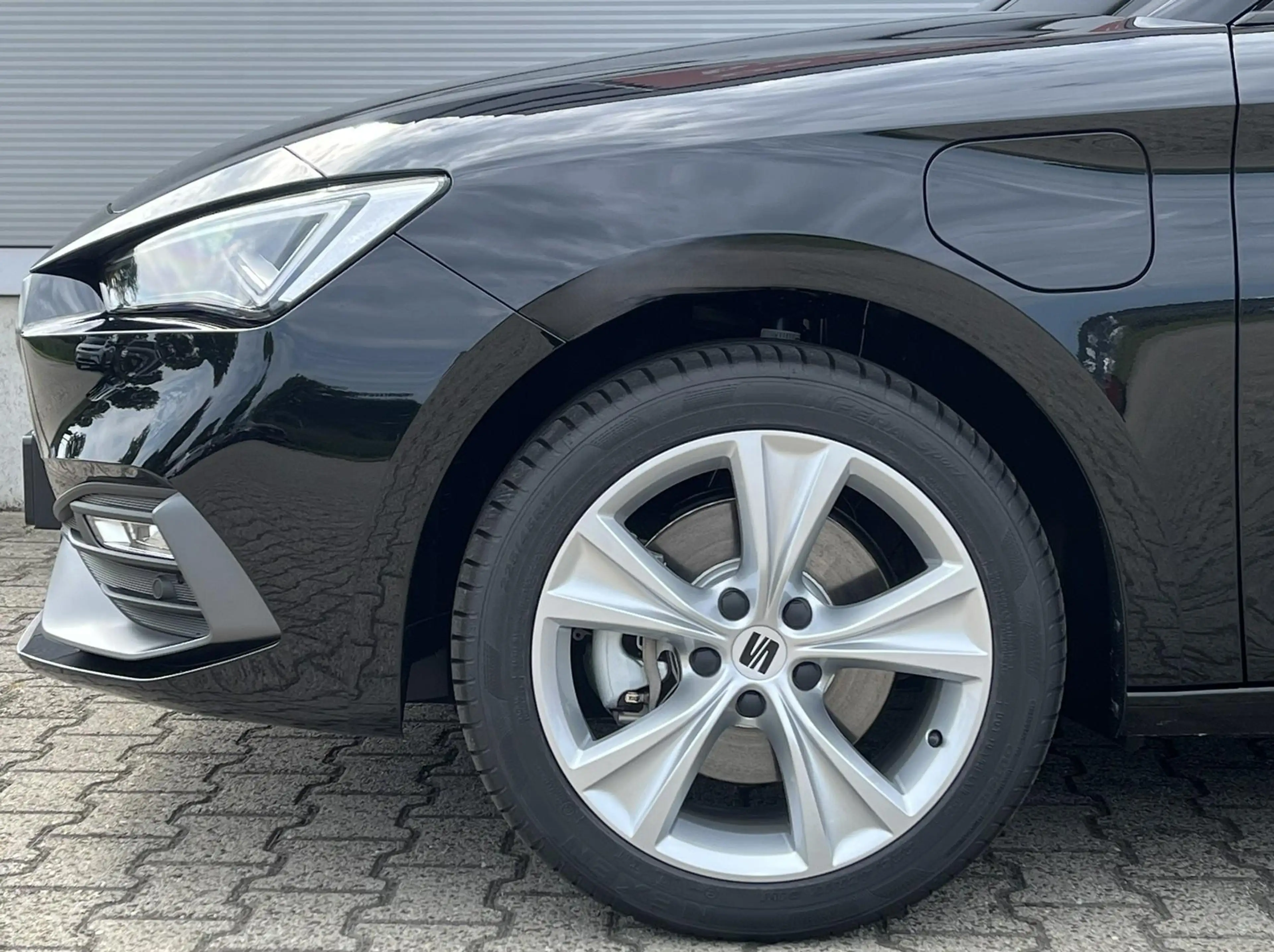 SEAT Leon e-Hybrid Sportstourer 1.5 TSI 204pk DSG FR Business | Trekh — photo 15