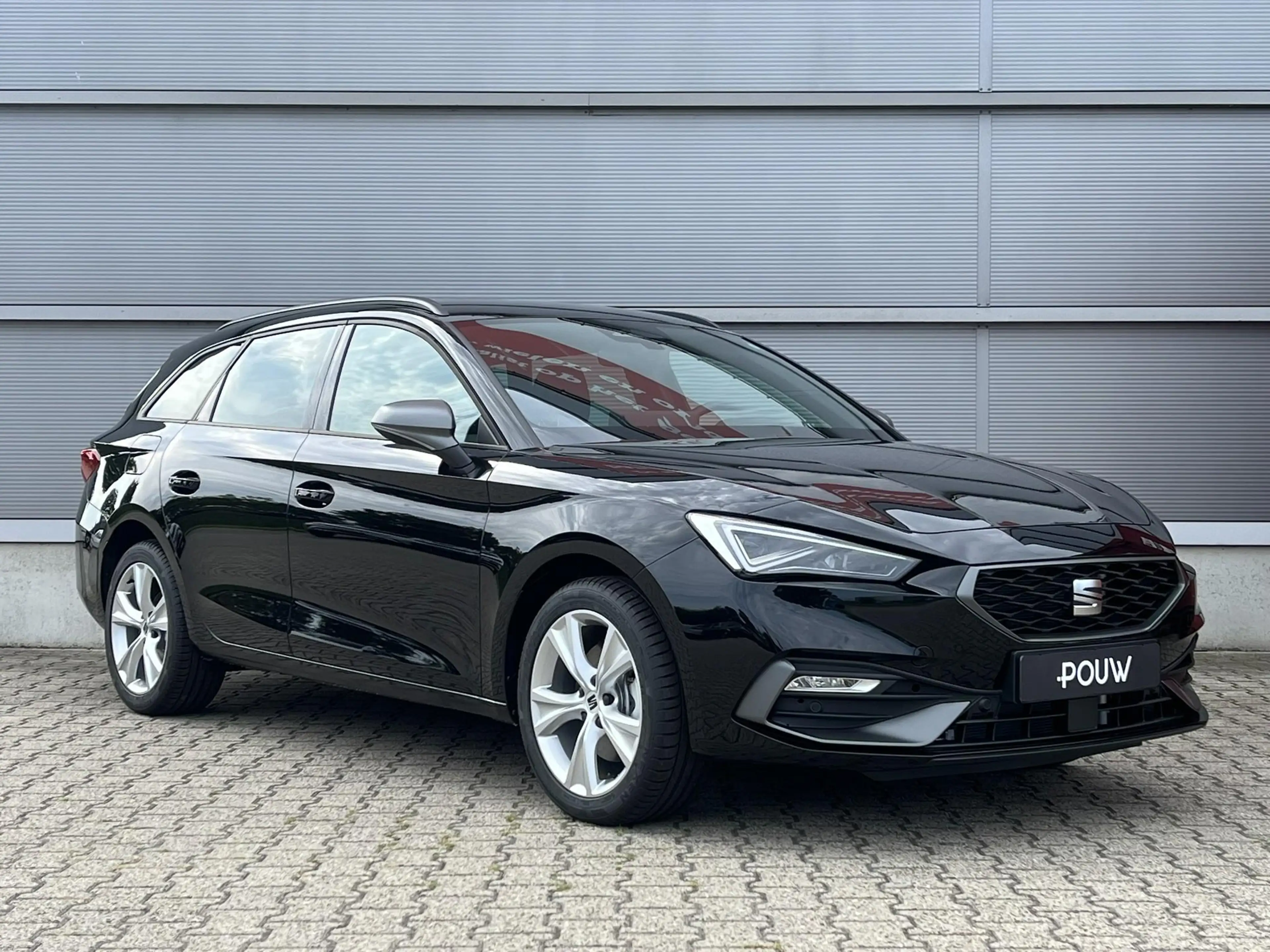 SEAT Leon e-Hybrid Sportstourer 1.5 TSI 204pk DSG FR Business | Trekh — photo 11