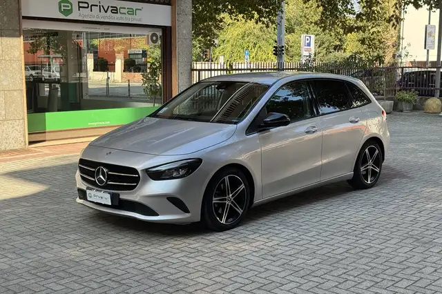 Mercedes-Benz B 180 B 180 d Automatic Sport Plus