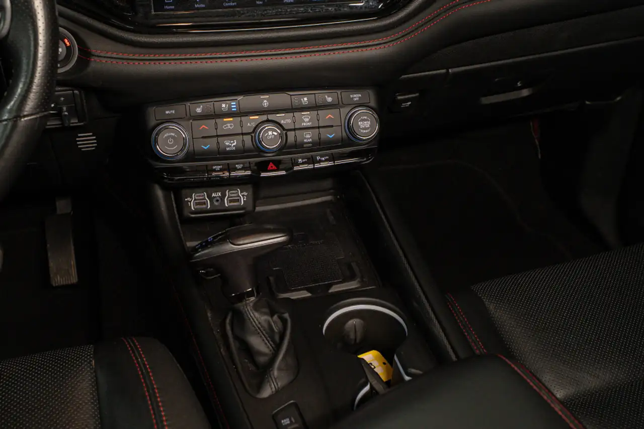 Dodge Durango снимка Dodge Durango