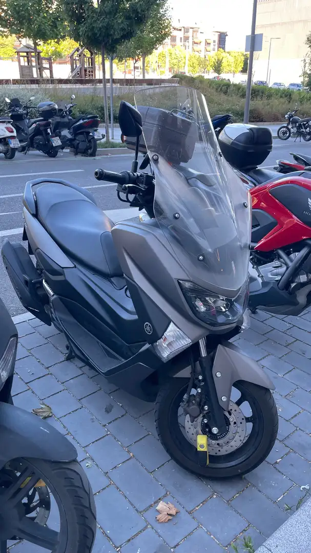 Yamaha NMAX 125 ABS Gris - 2