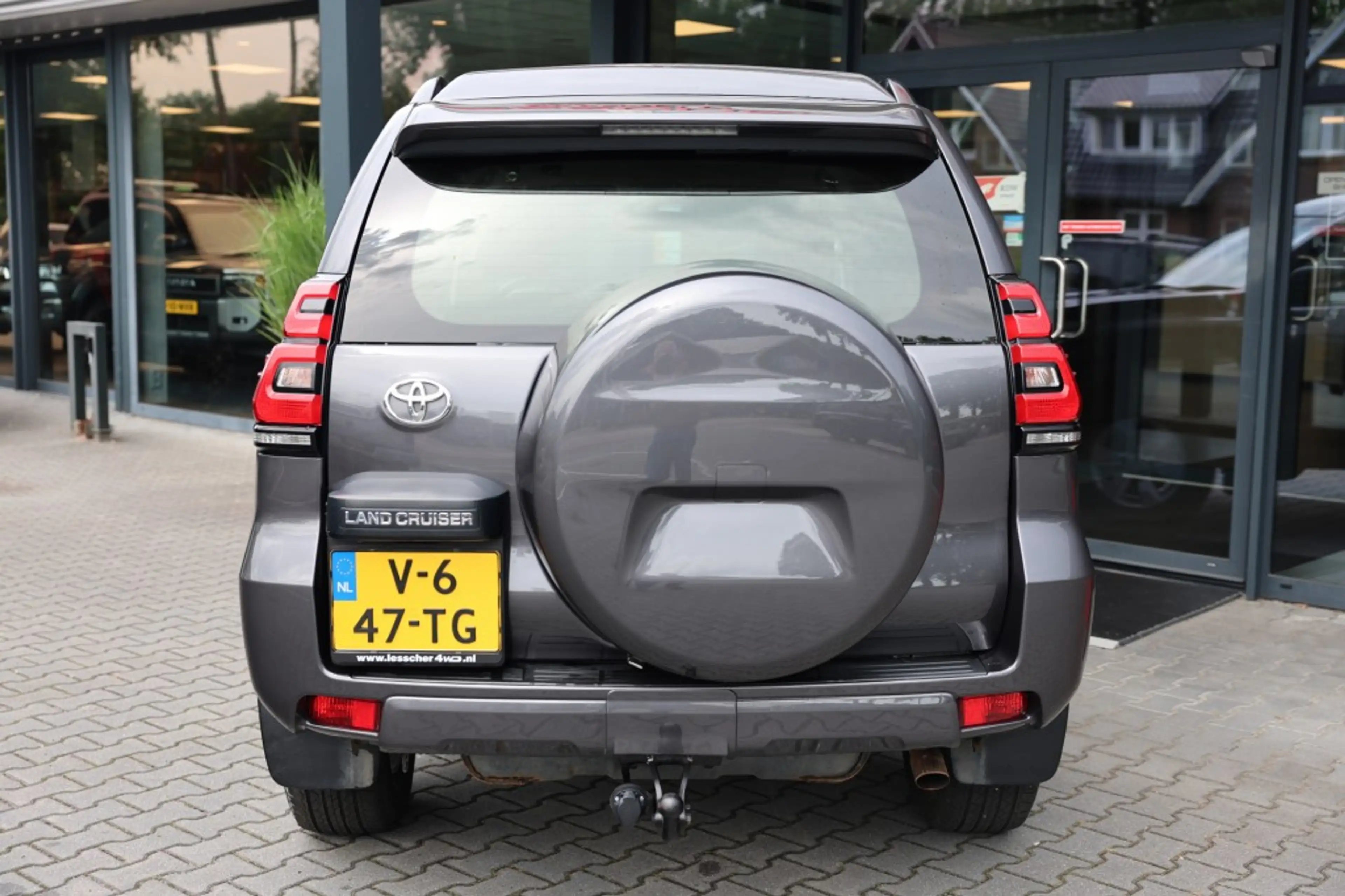 Toyota Land Cruiser 2.8D-4D 3DRS COMFORT A/T VAN — photo 5