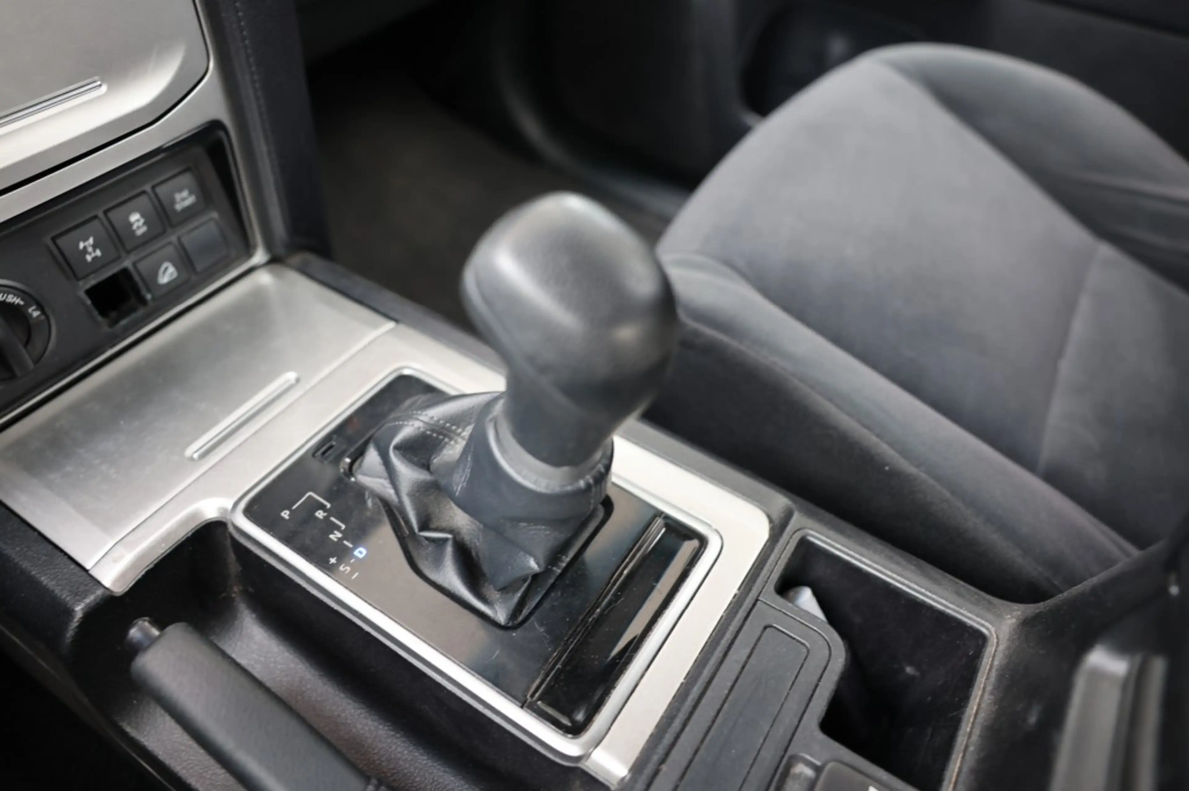 Toyota Land Cruiser 2.8D-4D 3DRS COMFORT A/T VAN — photo 14