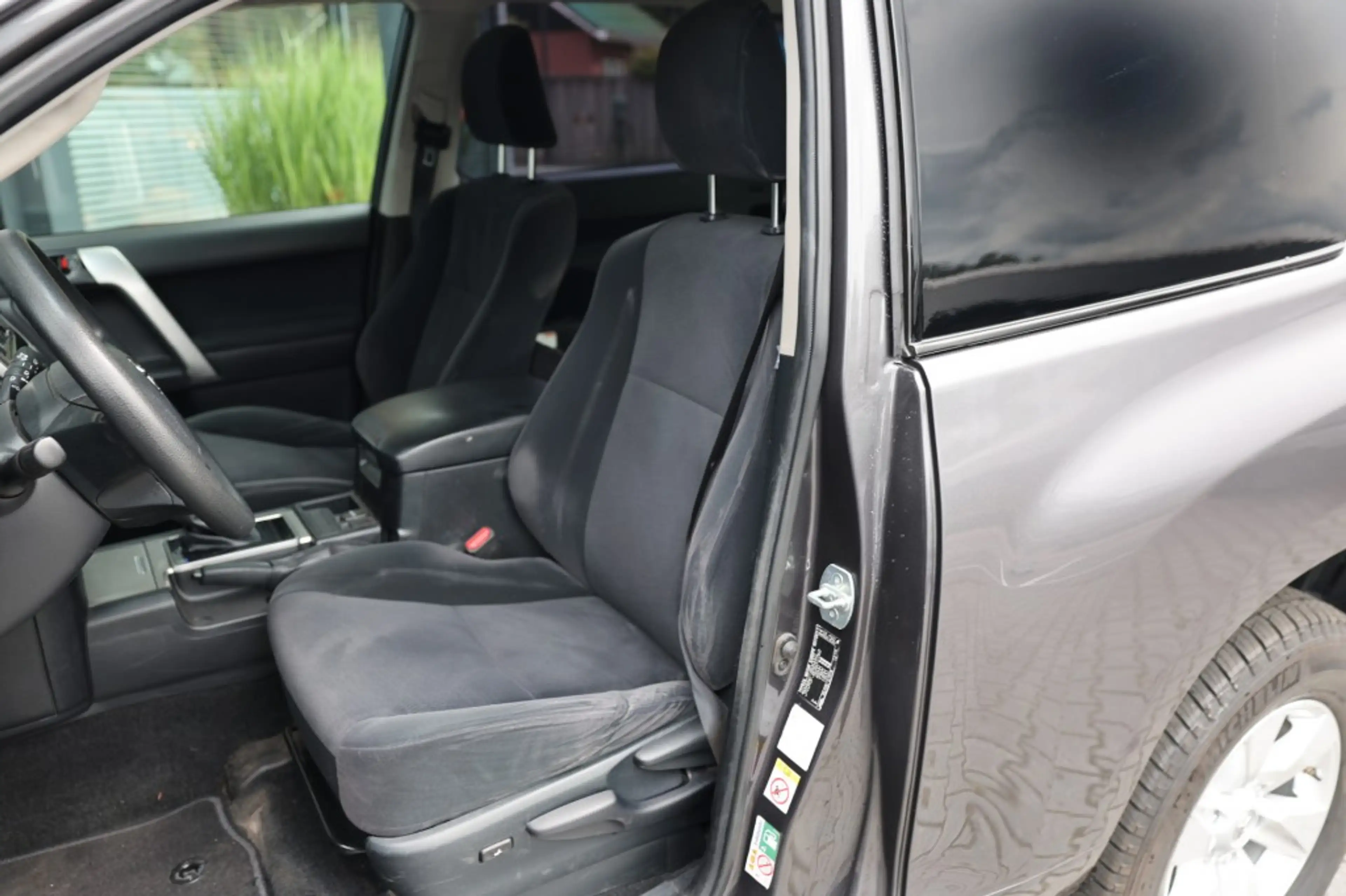 Toyota Land Cruiser 2.8D-4D 3DRS COMFORT A/T VAN — photo 7