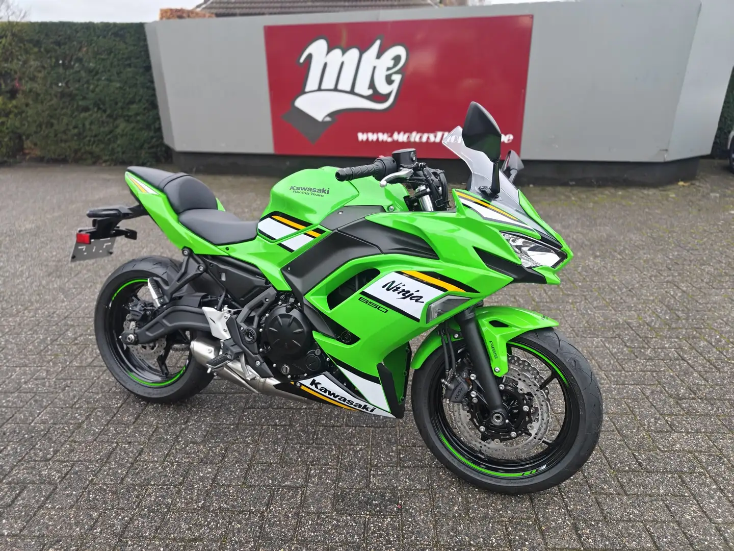 Kawasaki Ninja 650 KRT Vert - 1