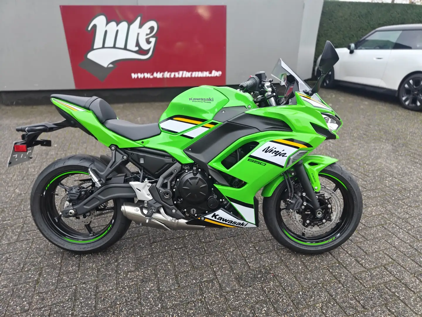Kawasaki Ninja 650 KRT Vert - 2