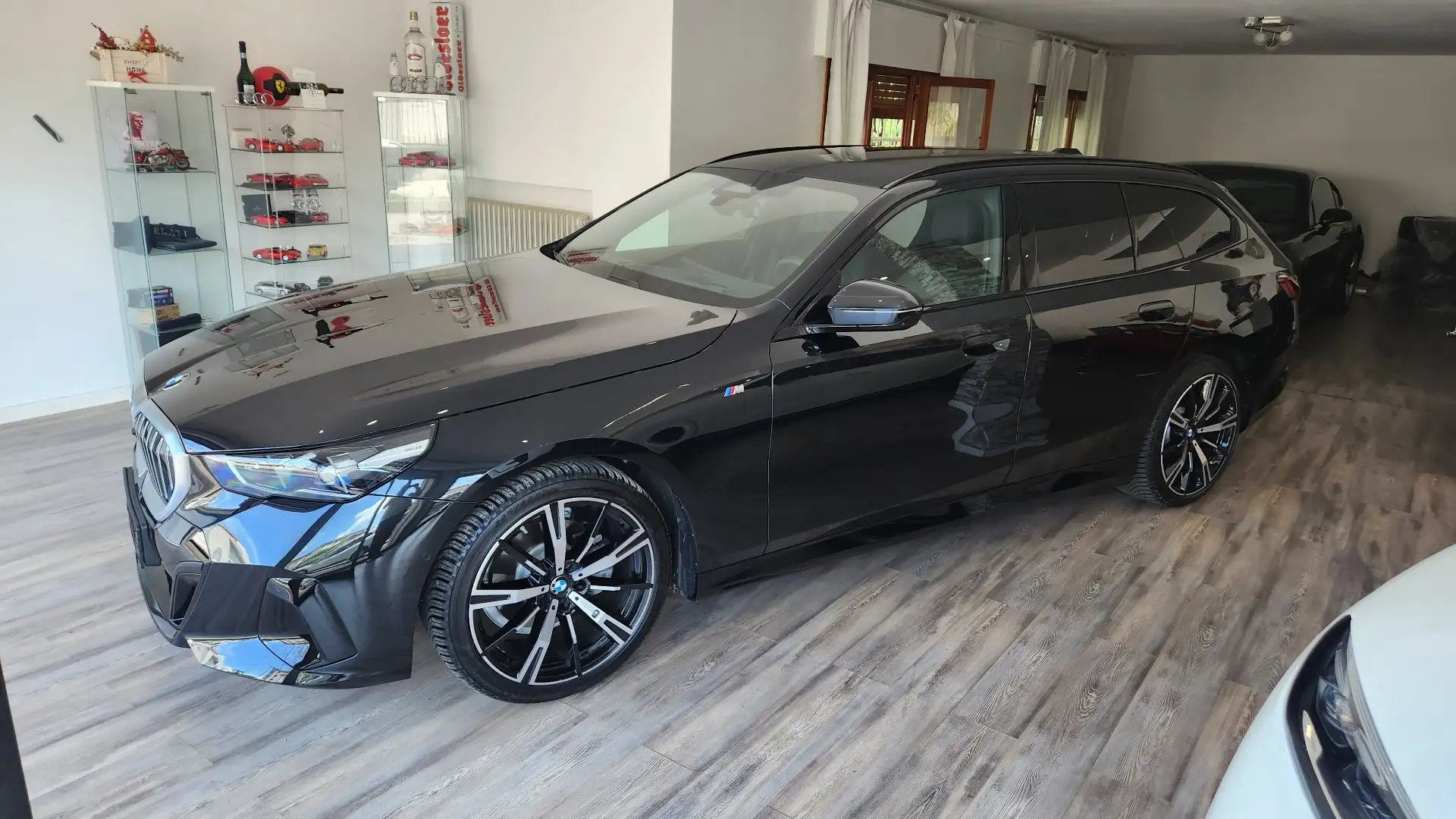 BMW 520 520d Touring 48V xdrive MSport  auto Schwarz - 1