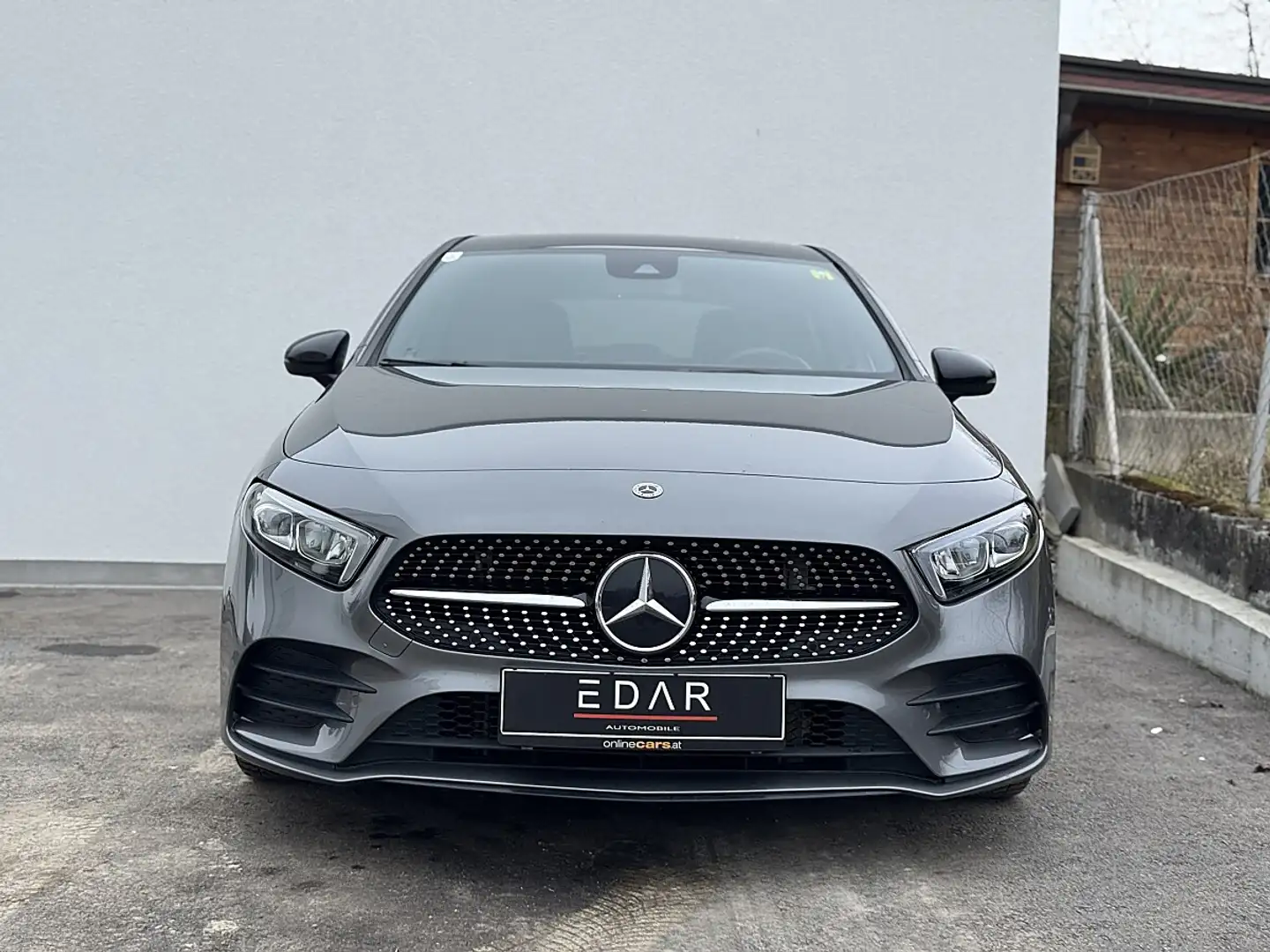 Mercedes-Benz A 180 d AMG Grau - 1