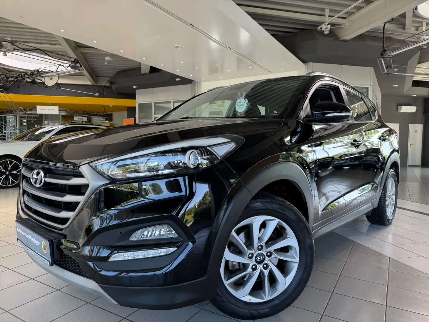 Hyundai TUCSON 1.6+TEMPOMAT+PDC*HU NEU* Noir - 2