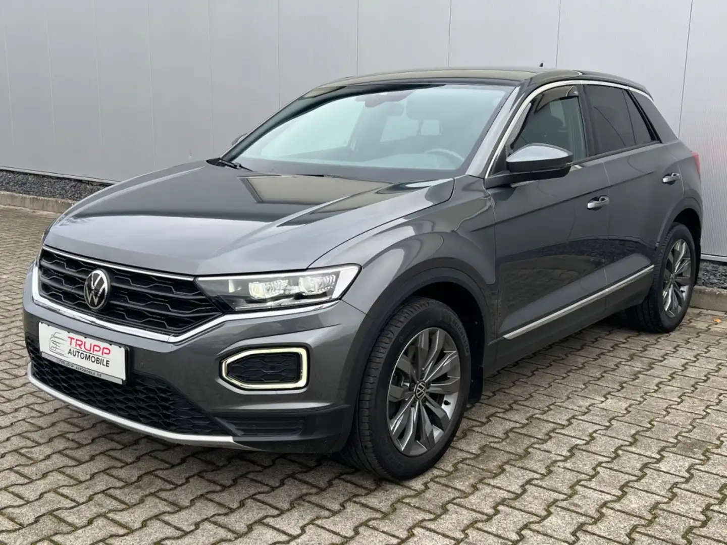 Volkswagen T-Roc 2.0 TDI Sport/LED/STANDH/AHK/VIRTUAL/ACC Grau - 2