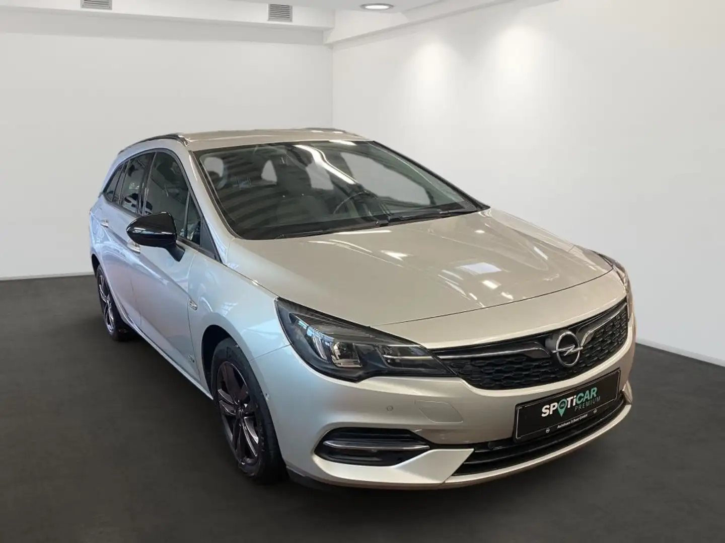 Opel Astra 1.5 D Start/Stop Sports Tourer Design&Tech Silber - 2