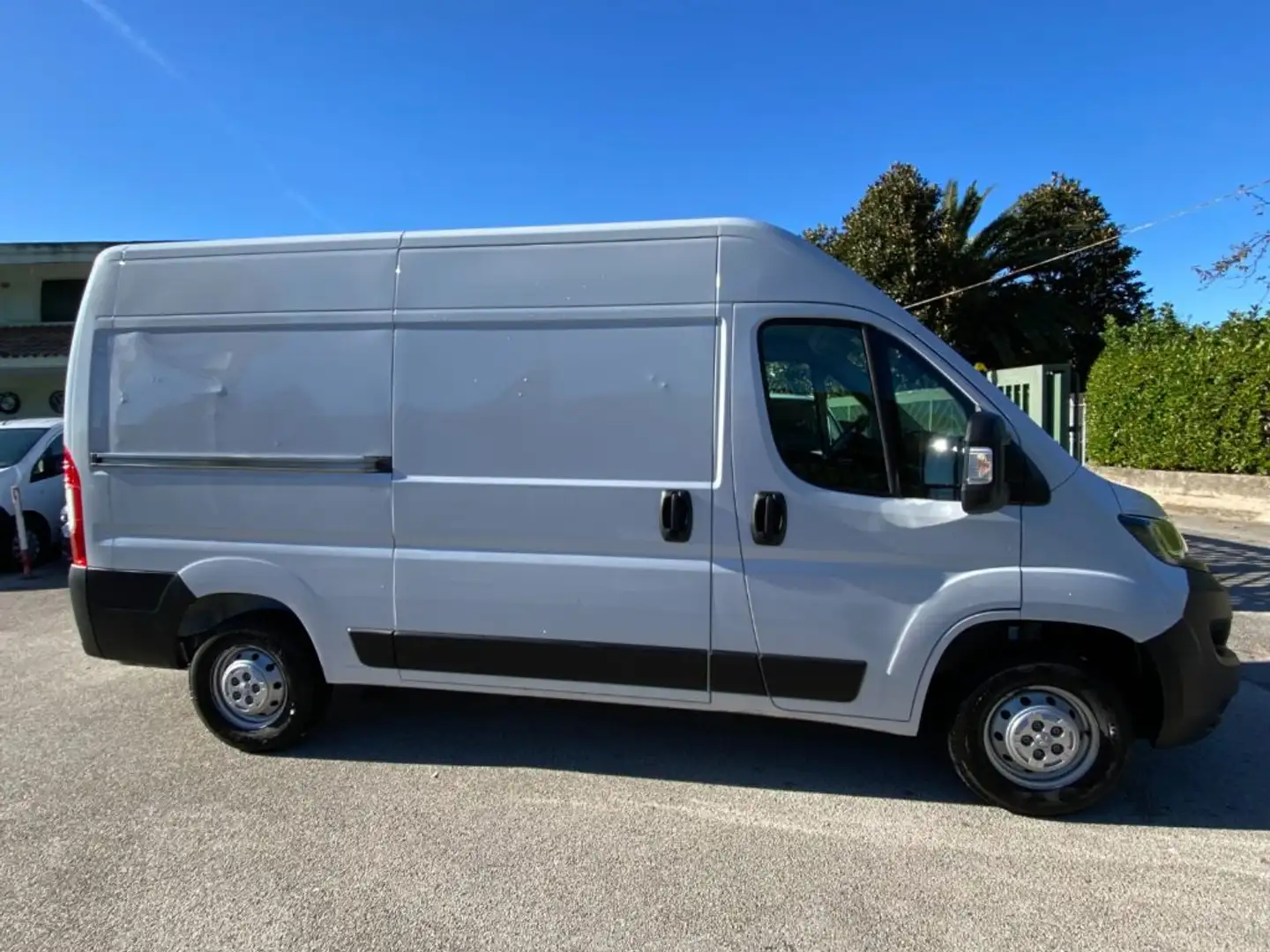 Peugeot Boxer 330 2.2 BlueHDi 140 S&S PM-TM Furgone Bianco - 2