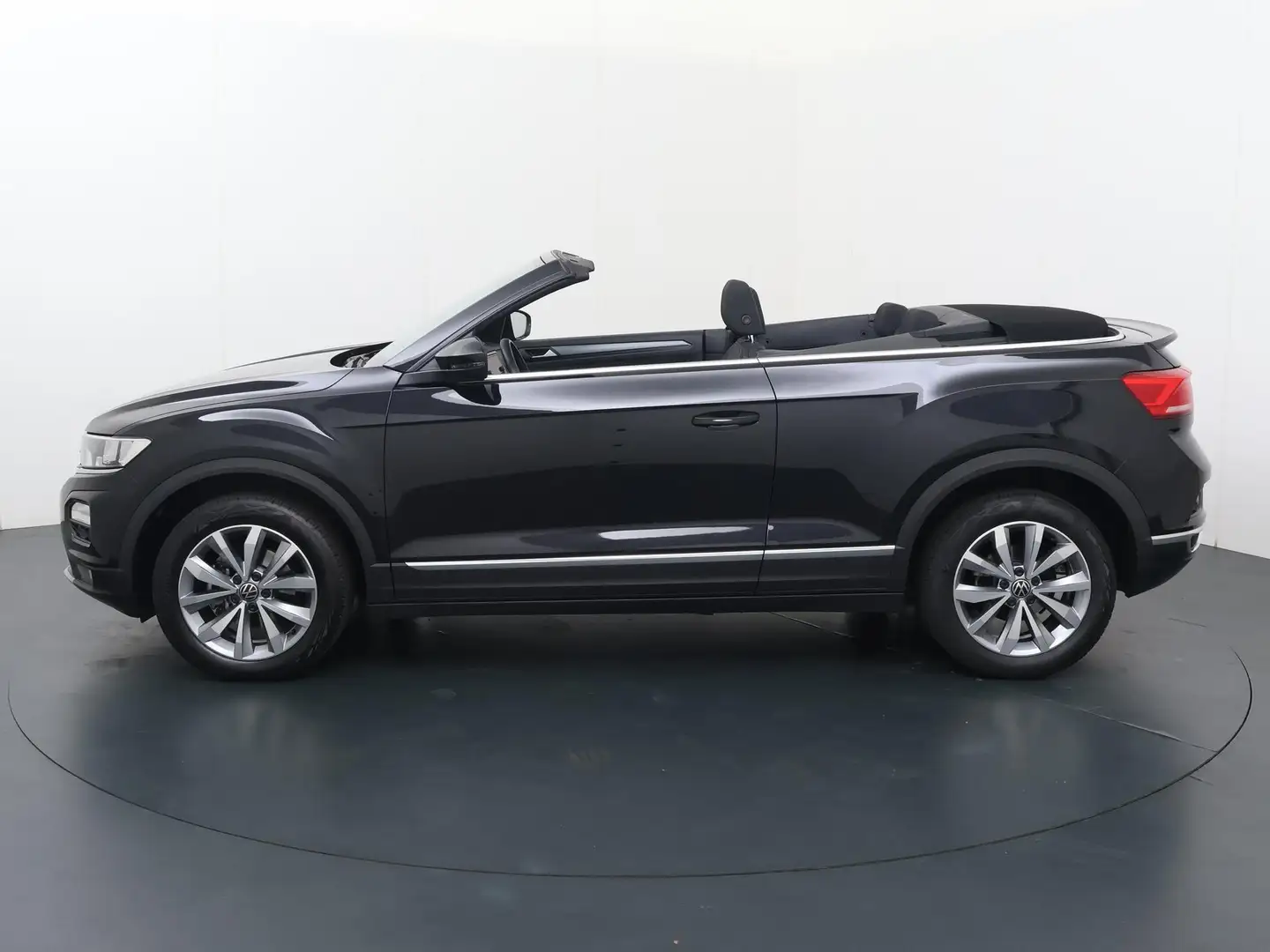 Volkswagen T-Roc Cabrio 1.0 TSI Style | 110 PK | Multifunctioneel s Zwart - 2