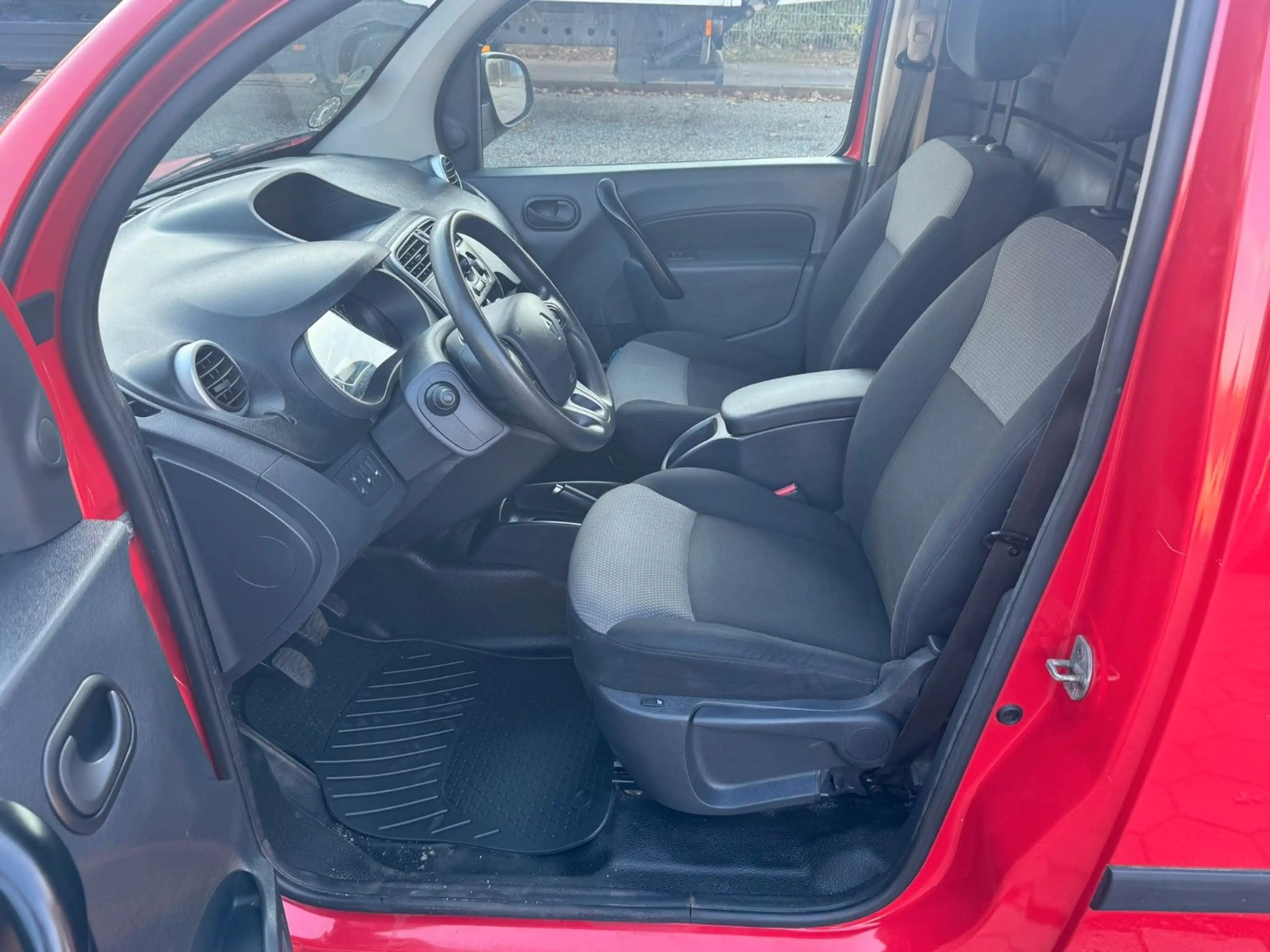 Renault Kangoo Rapid 1.5 dCi - TÜV NEU - KLIMA - EURO6 — photo 9