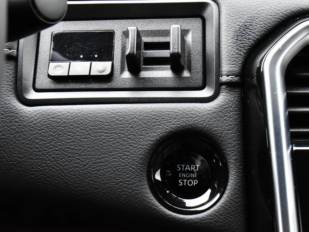 Nissan Armada снимка Nissan Armada