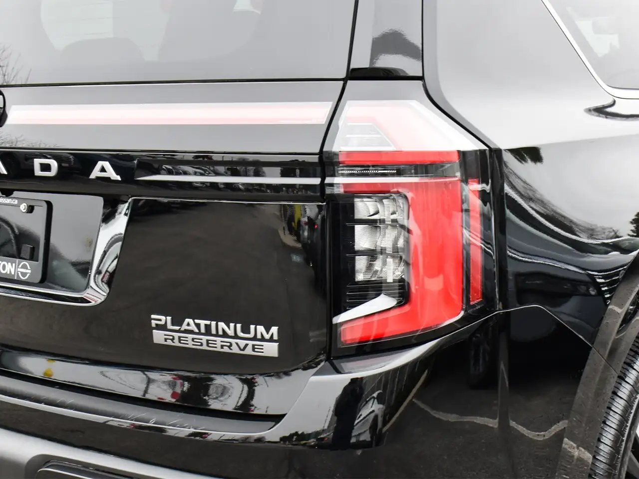 Nissan Armada снимка Nissan Armada